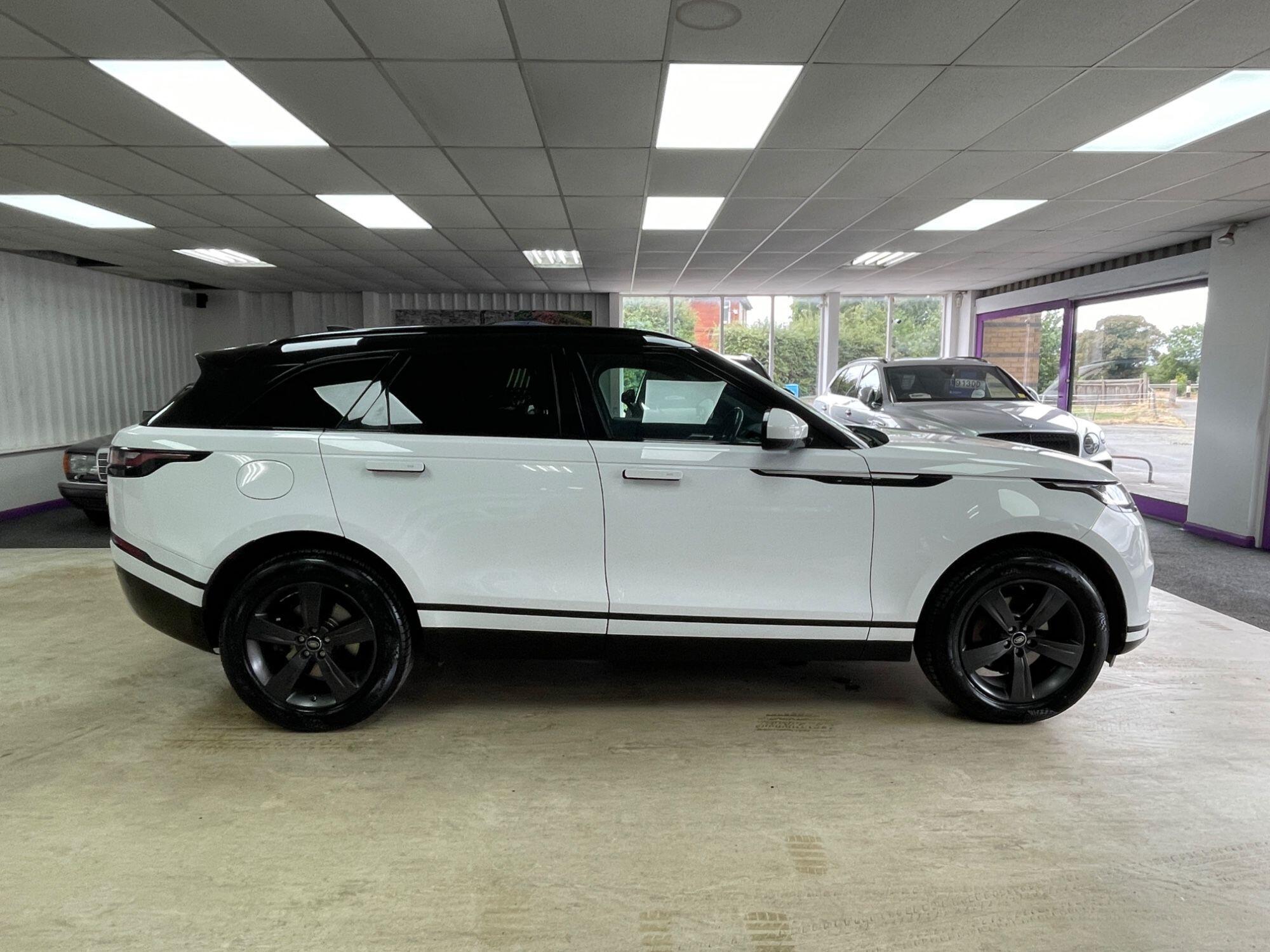 Land Rover Range Rover Velar - Image 12