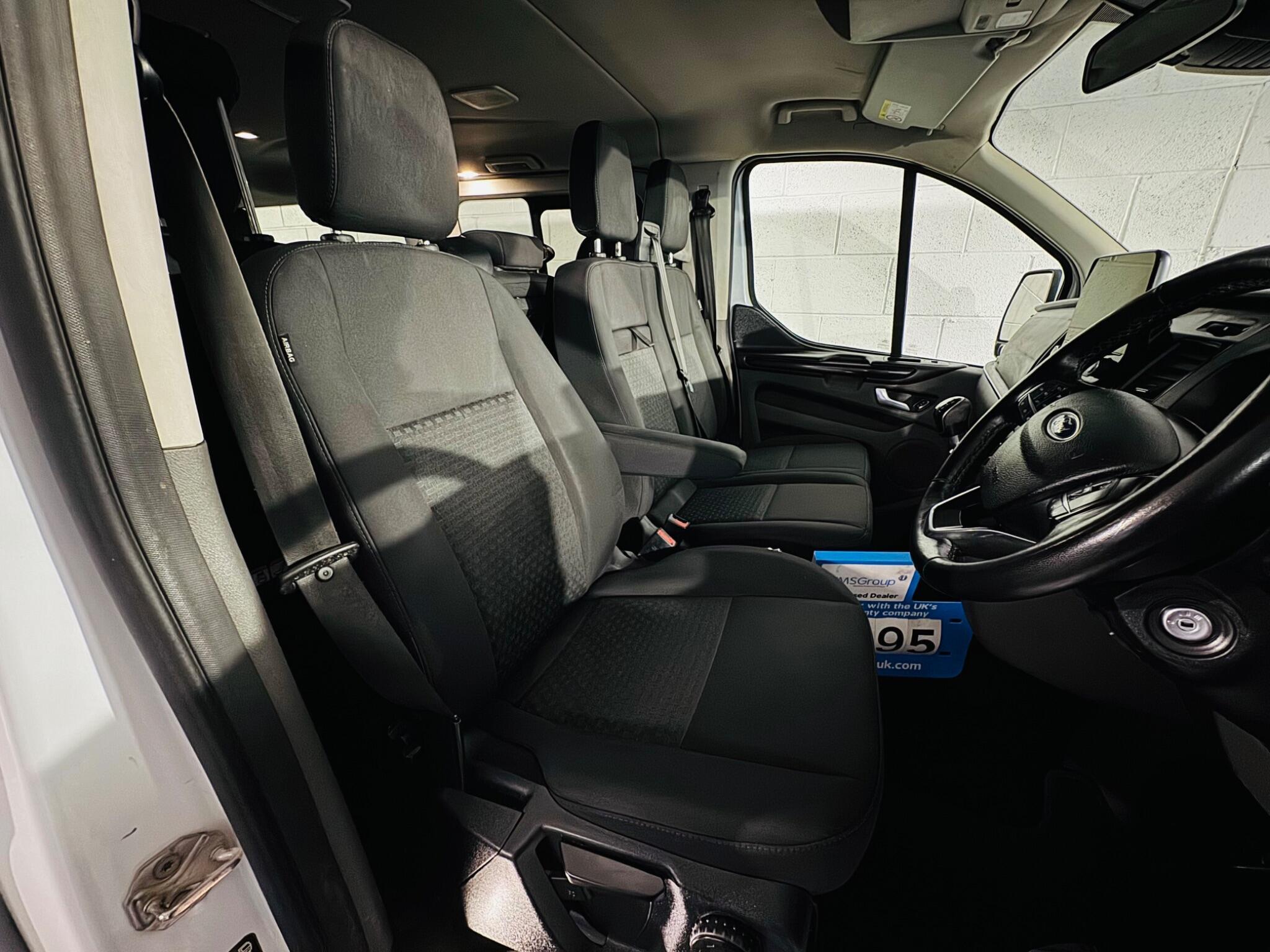 Ford TOURNEO CUSTOM - Image 7