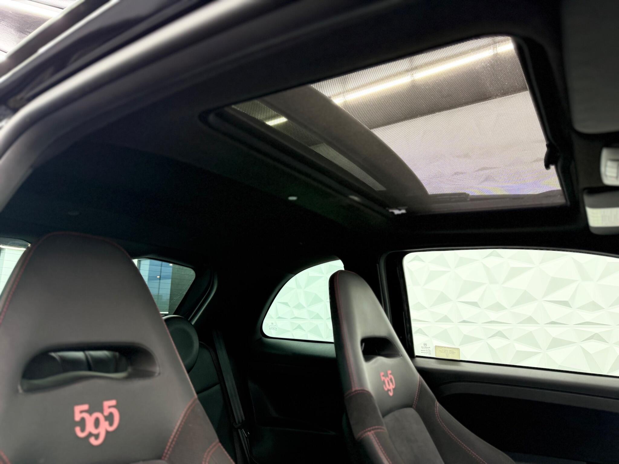 Abarth 595 - Image 33