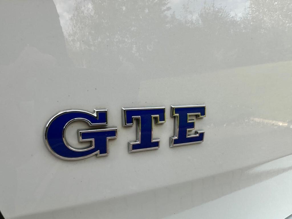 Volkswagen Golf - Image 17