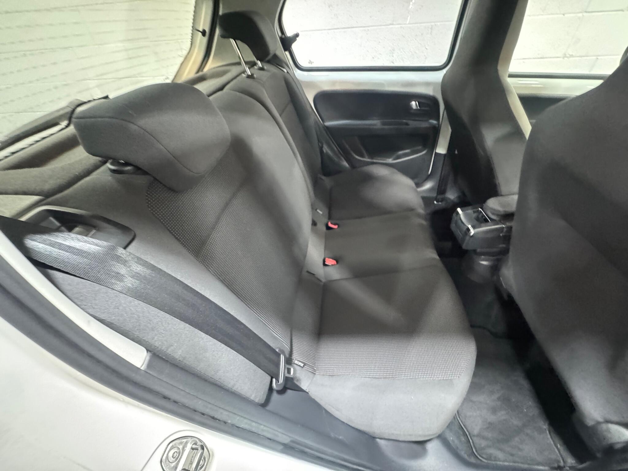 Volkswagen up! - Image 12
