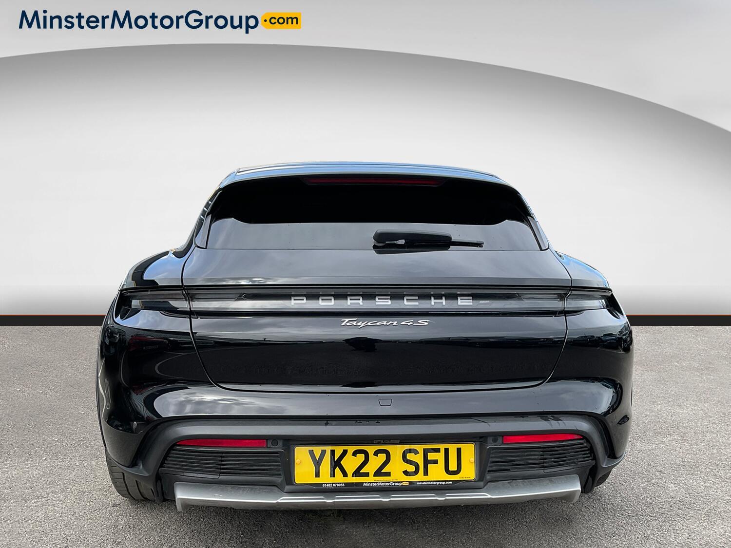 Porsche Taycan - Image 3