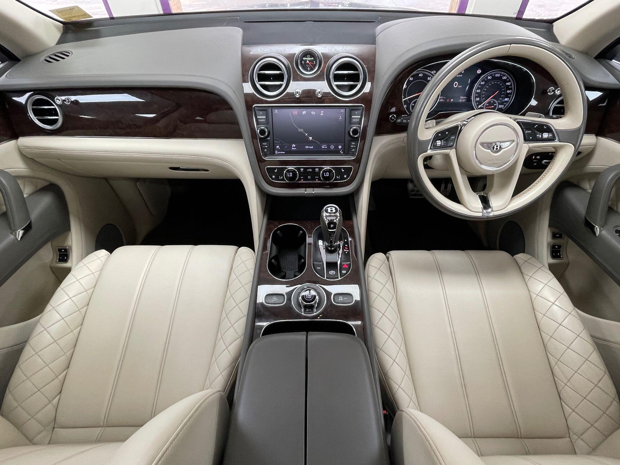 Bentley Bentayga - Image 2