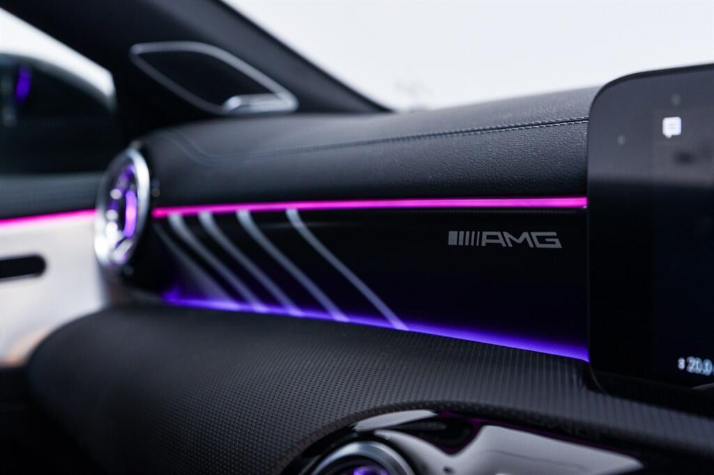 Mercedes CLA - Image 32