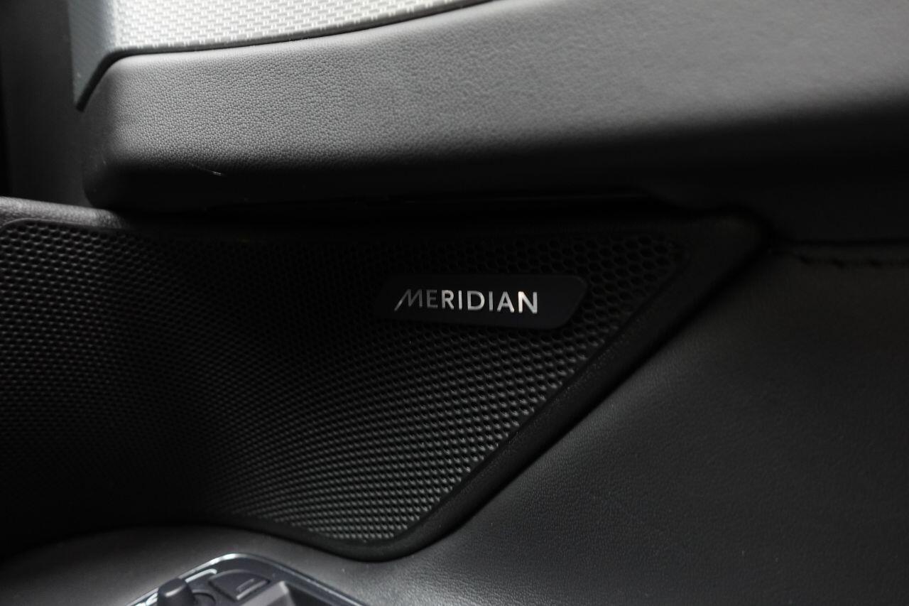 Jaguar XF - Image 23