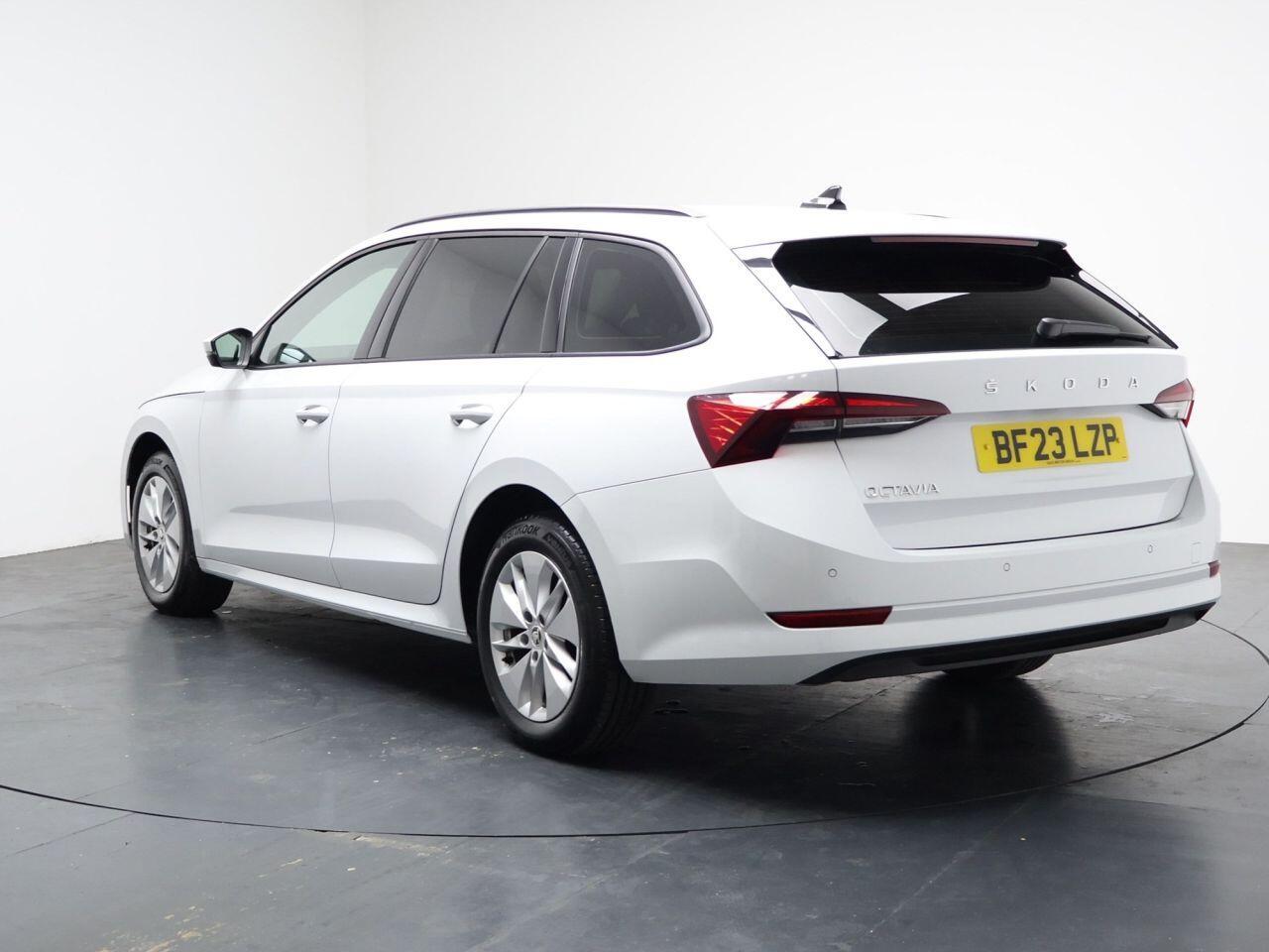 Skoda Octavia - Image 9