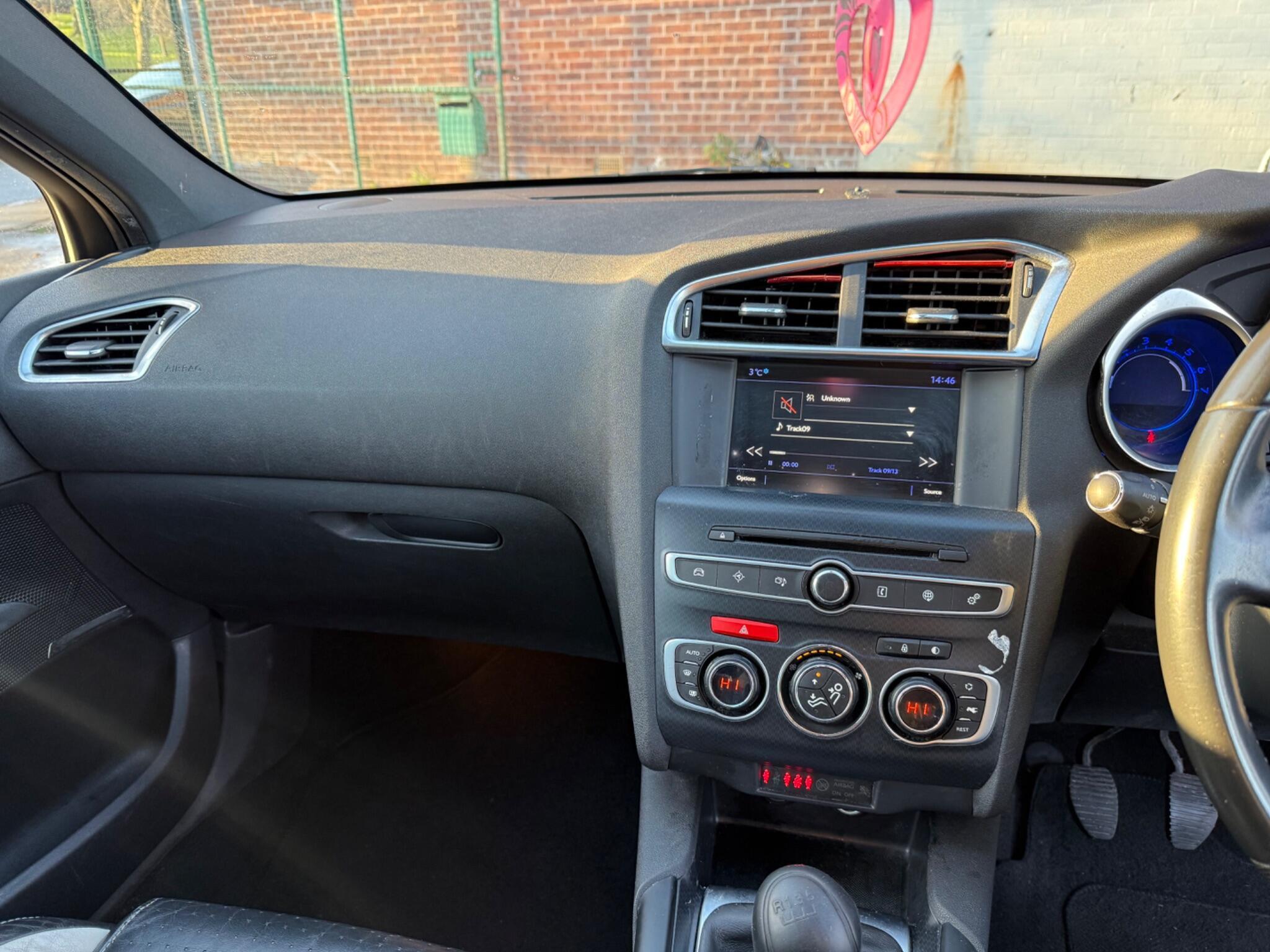 DS AUTOMOBILES DS 4 CROSSBACK - Image 10