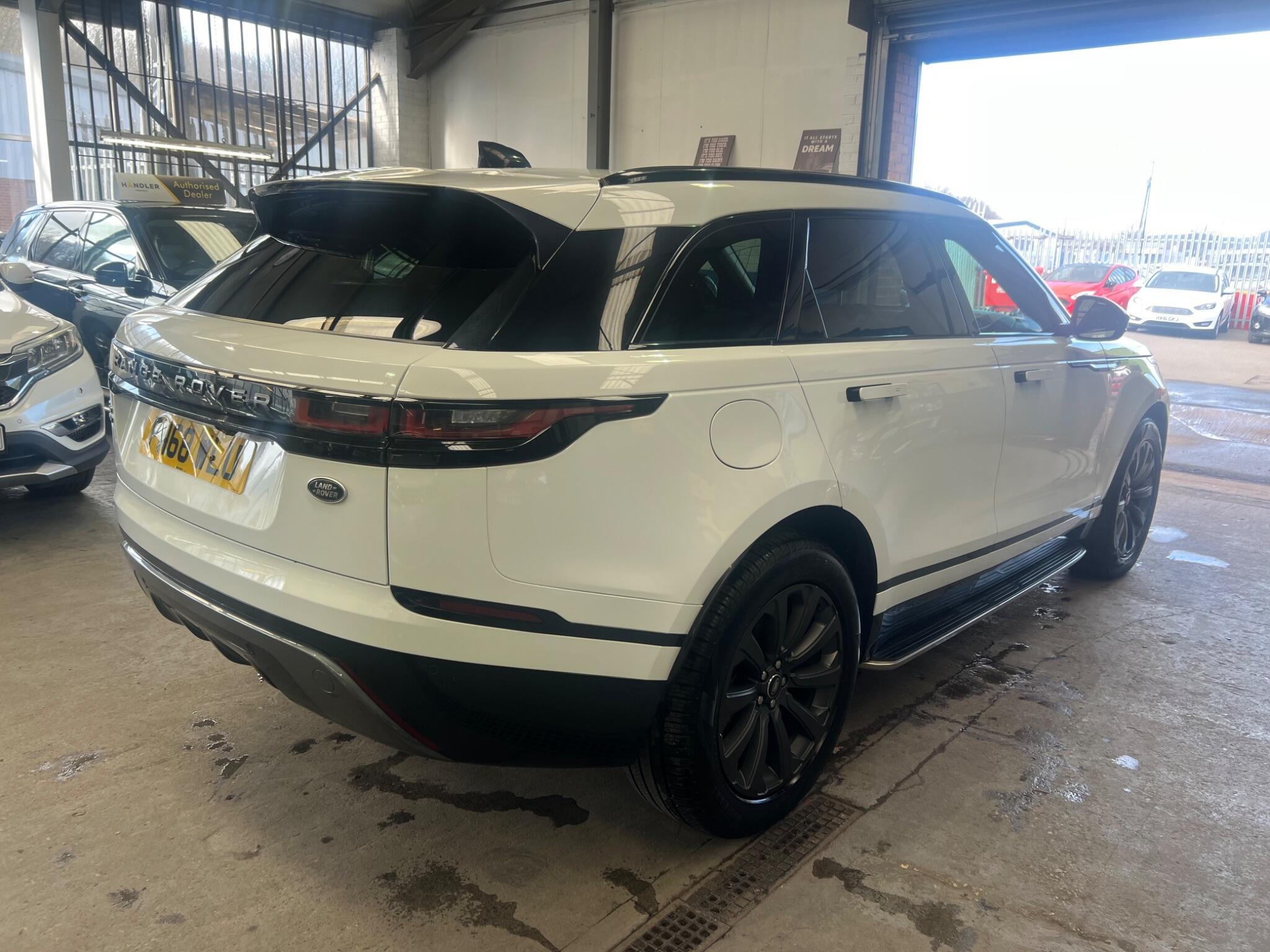 Land Rover Range Rover Velar - Image 13