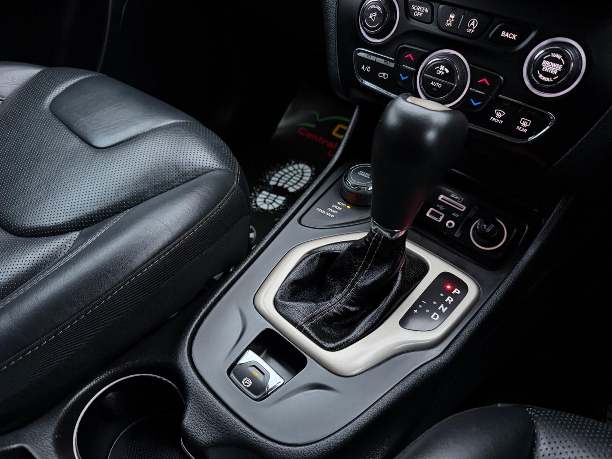 Jeep Cherokee - Image 63