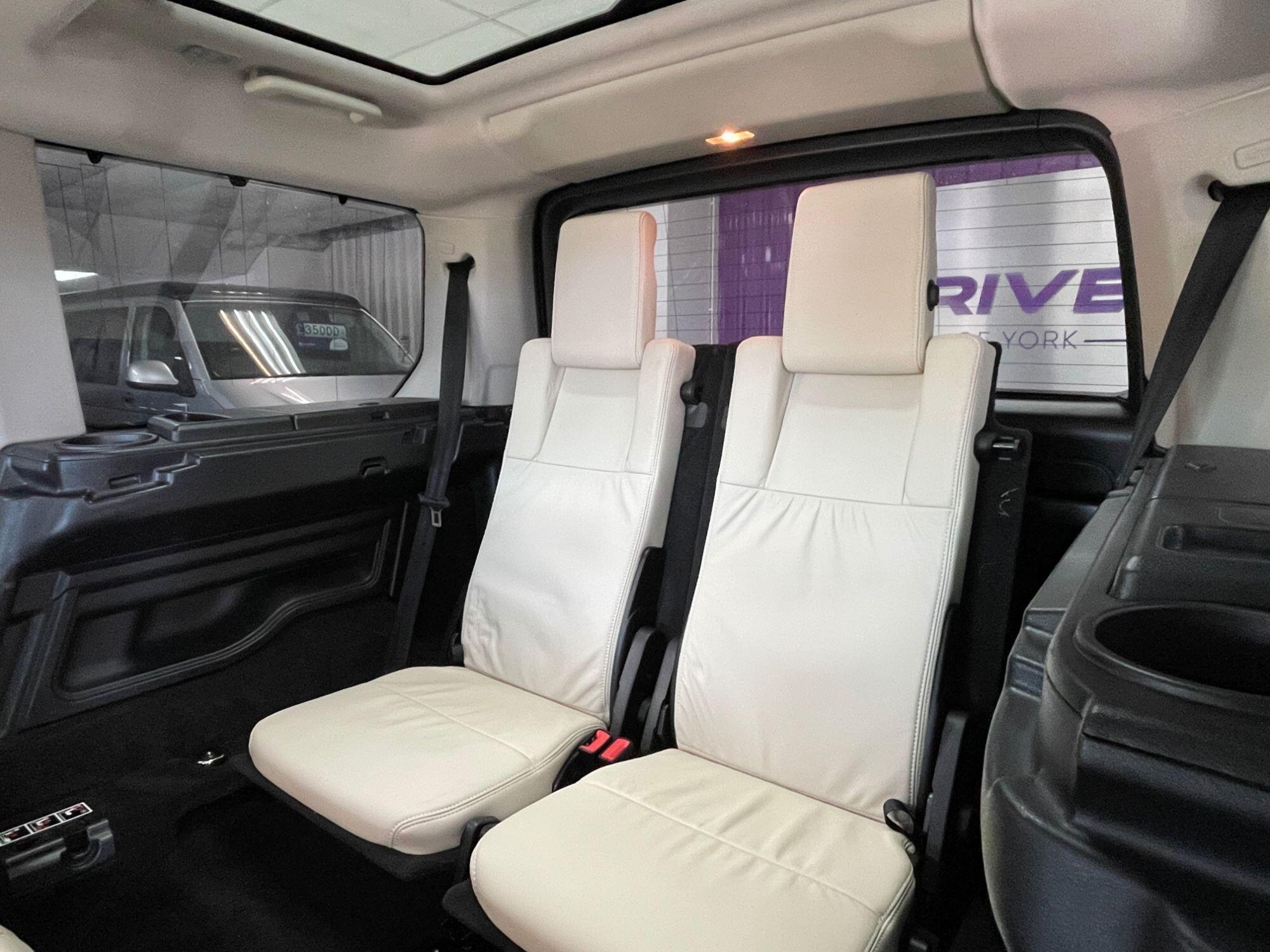 Land Rover DISCOVERY 4 - Image 36