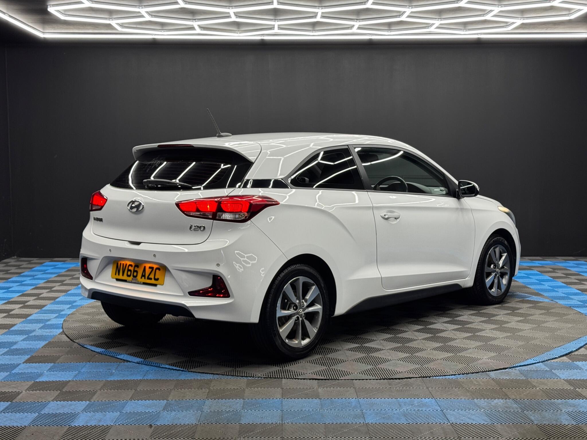 Hyundai i20 - Image 5