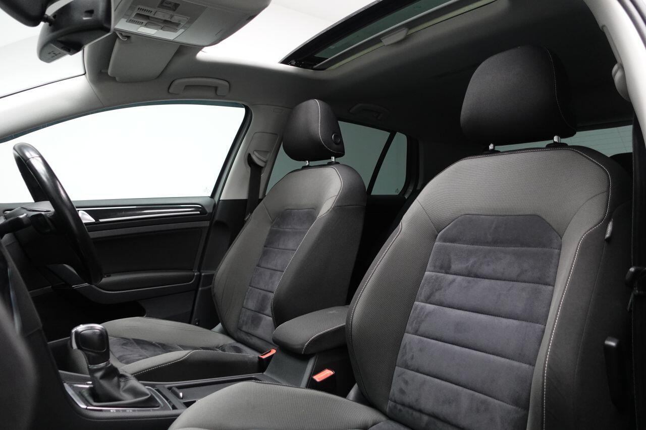 Volkswagen Golf - Image 17