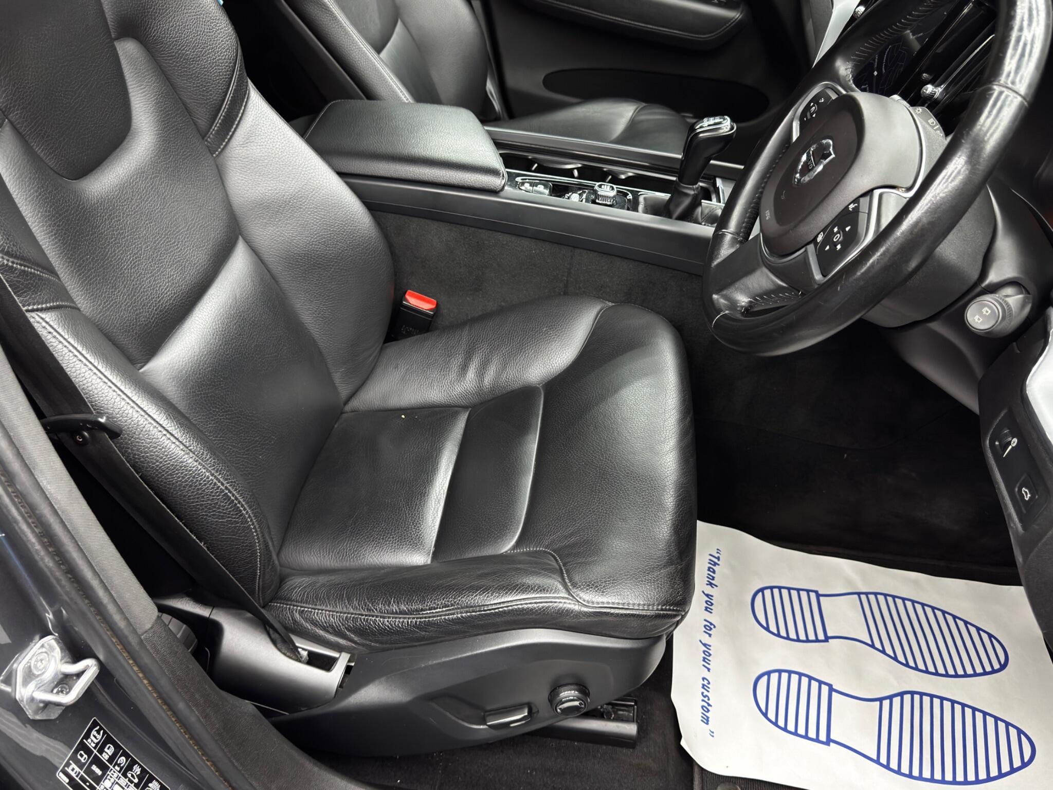 Volvo XC60 - Image 13