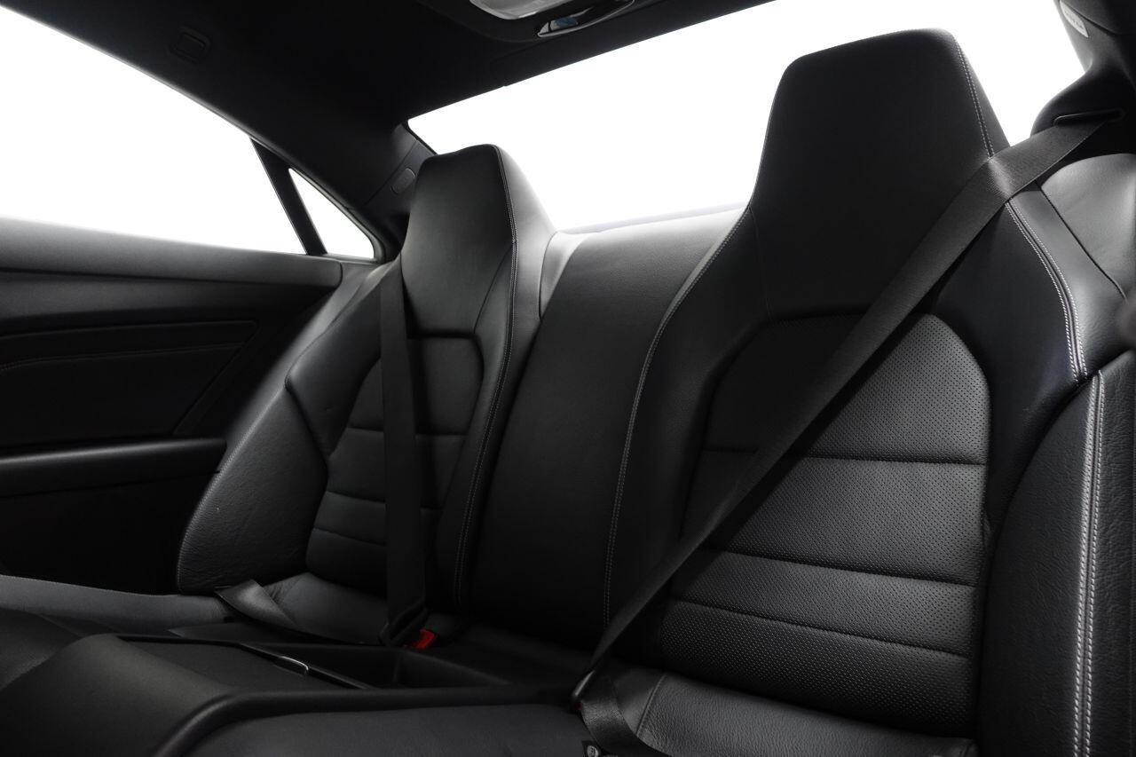Mercedes-benz E-CLASS - Image 17