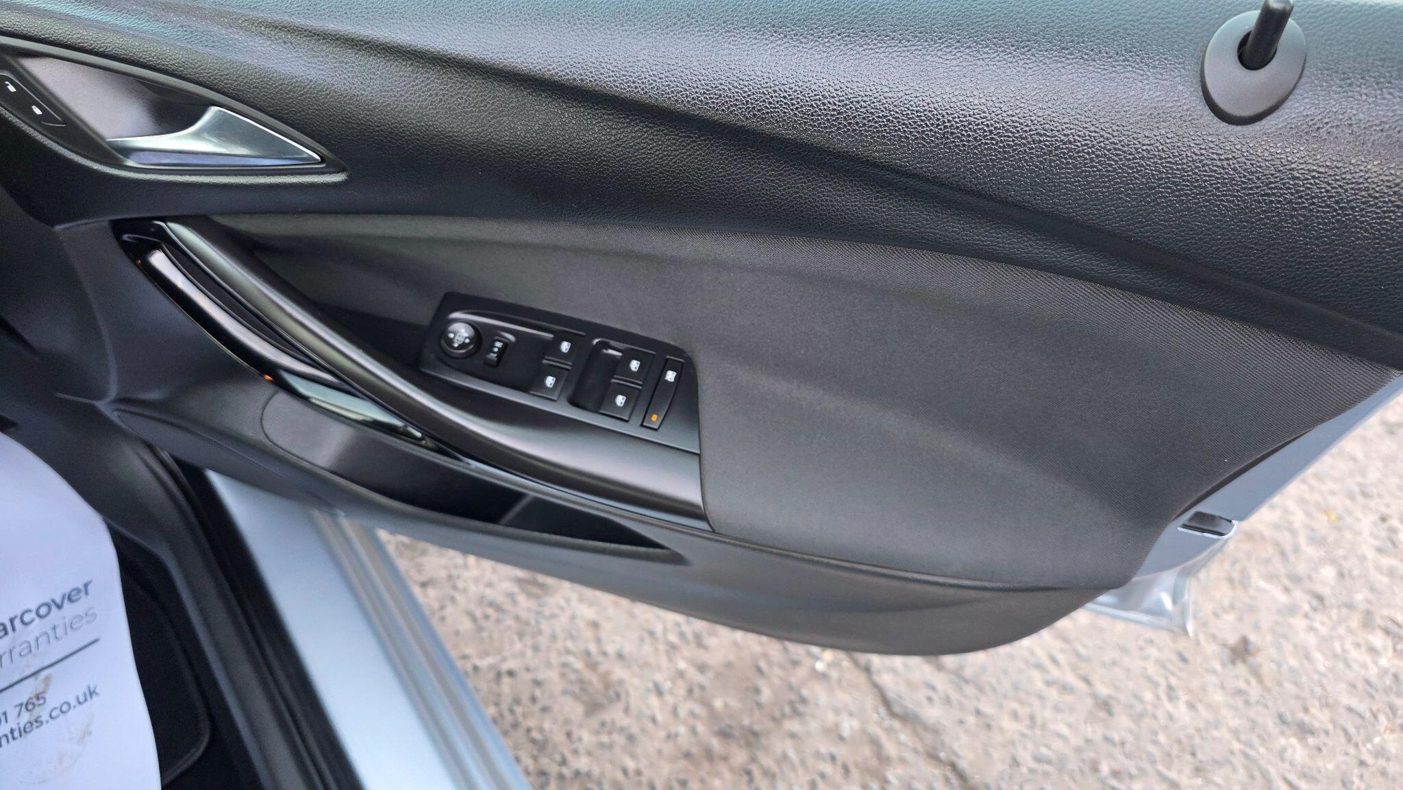 Vauxhall Astra - Image 16