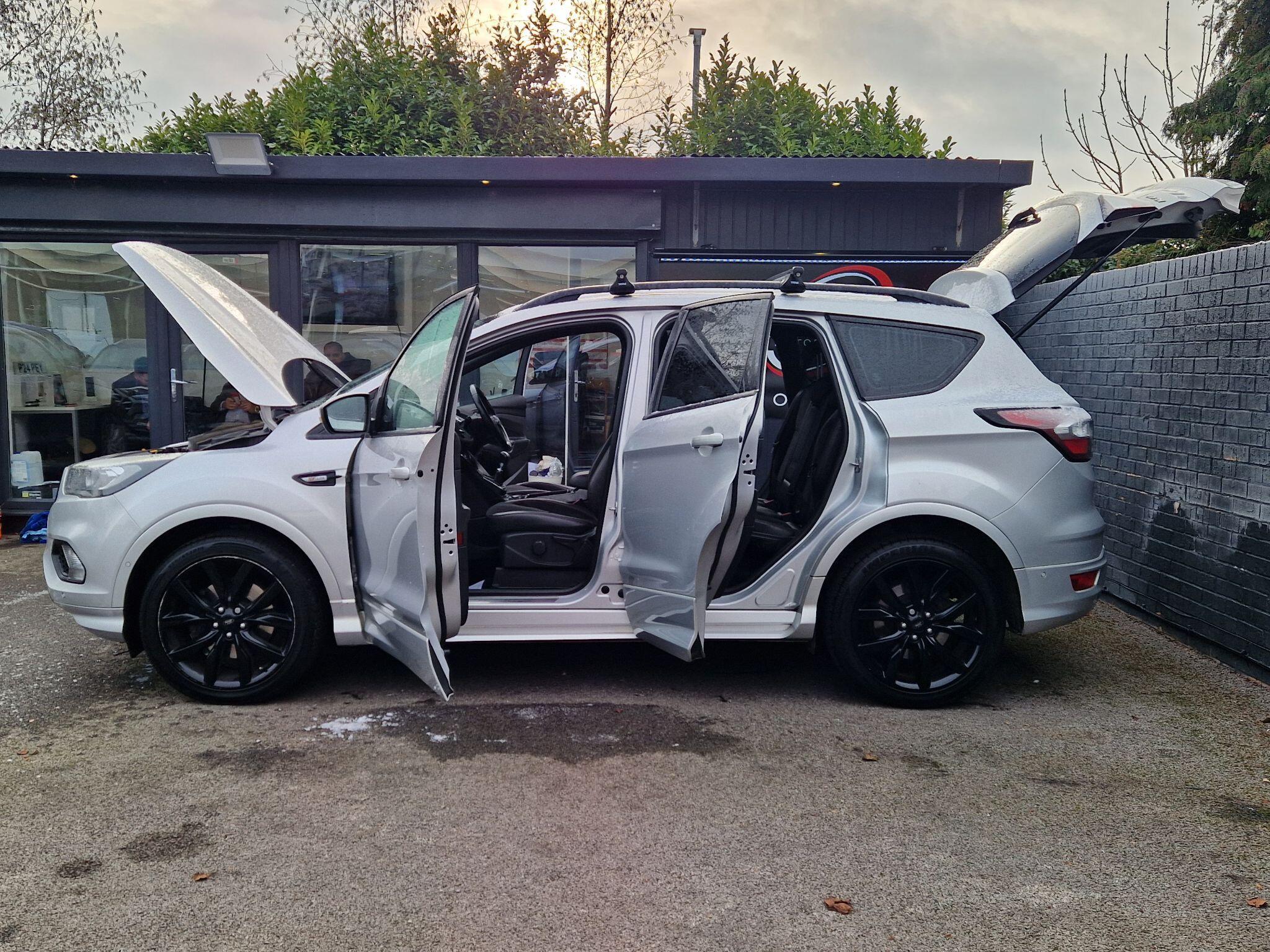 Ford Kuga - Image 14