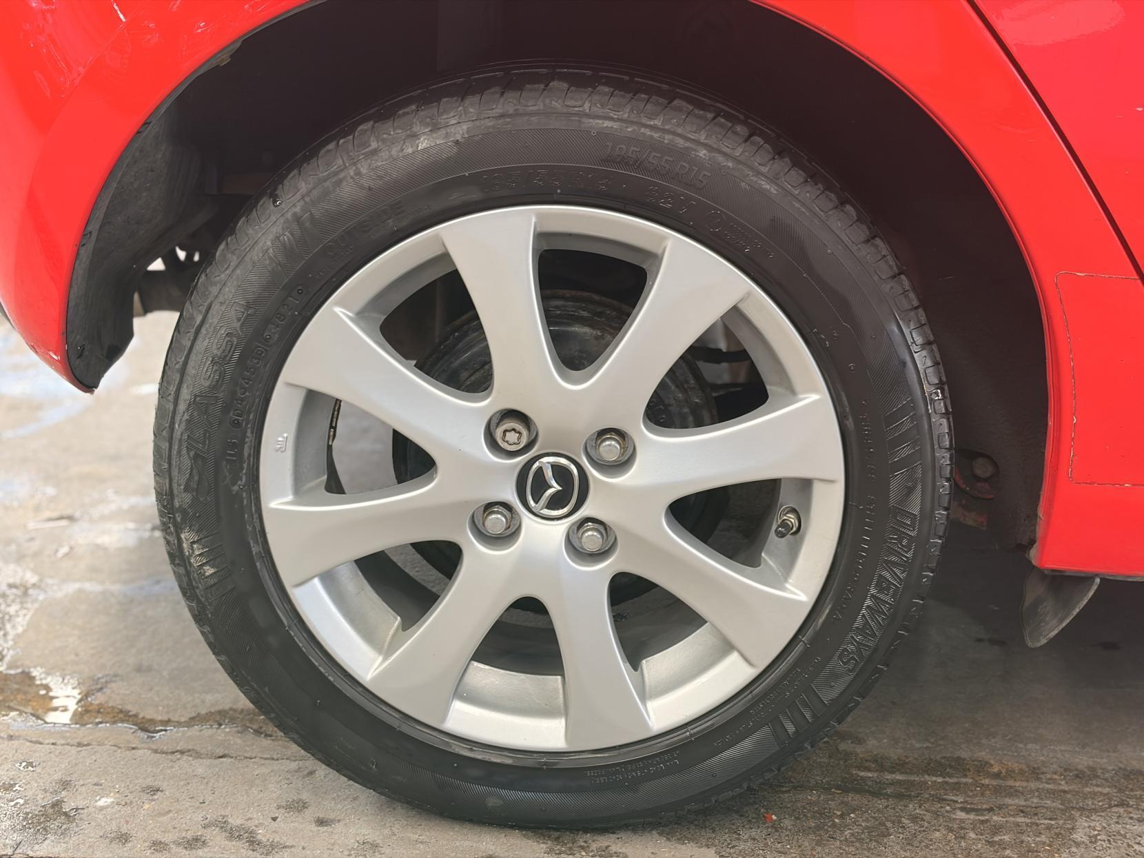 Mazda MAZDA2 - Image 17