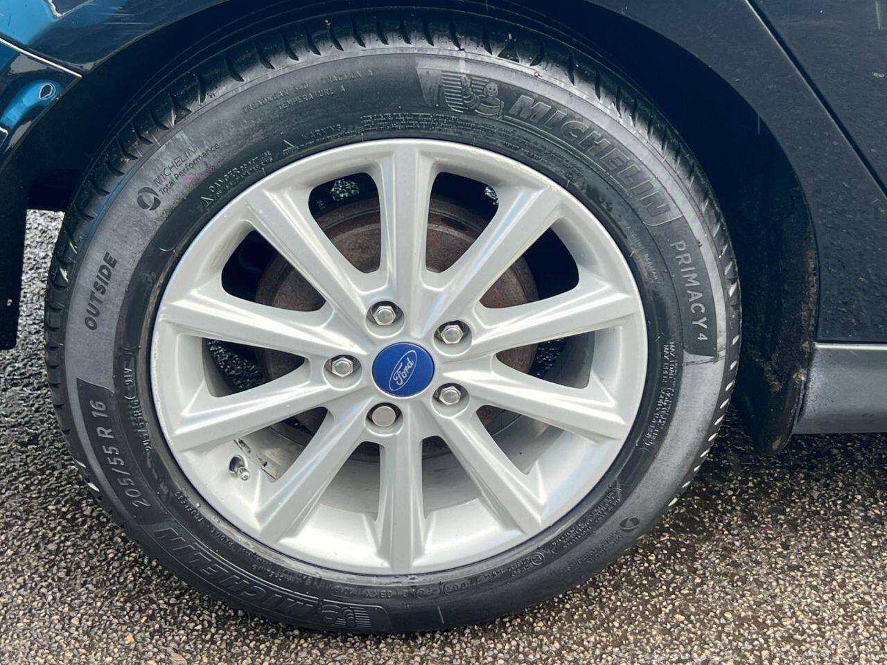 Ford Focus - Image 31