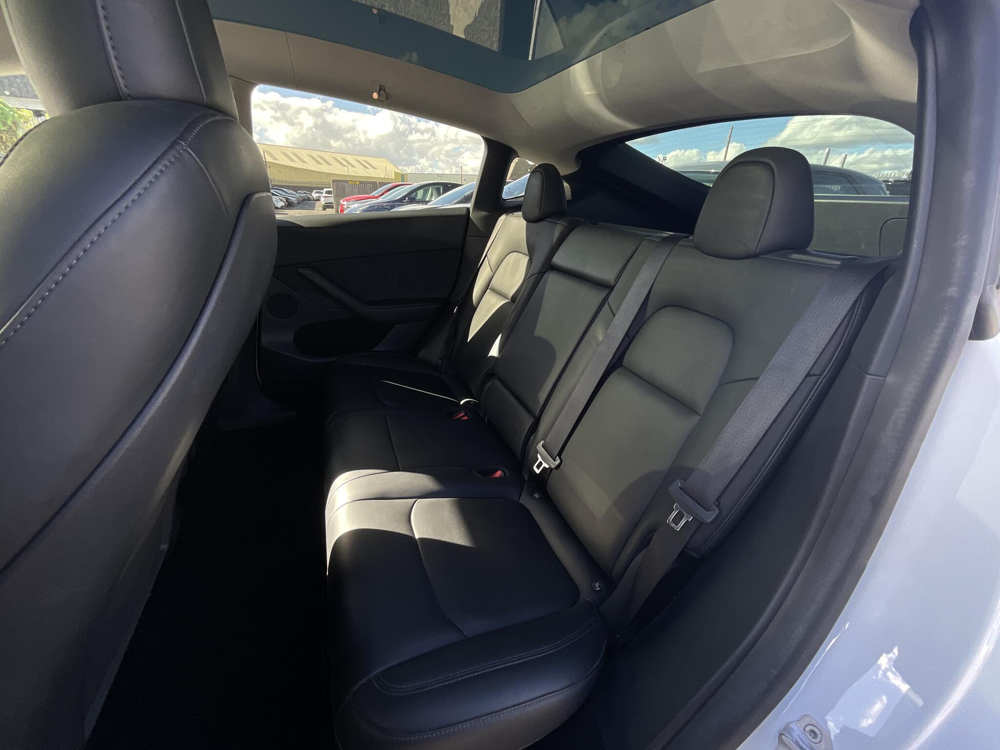 Tesla Model Y - Image 14