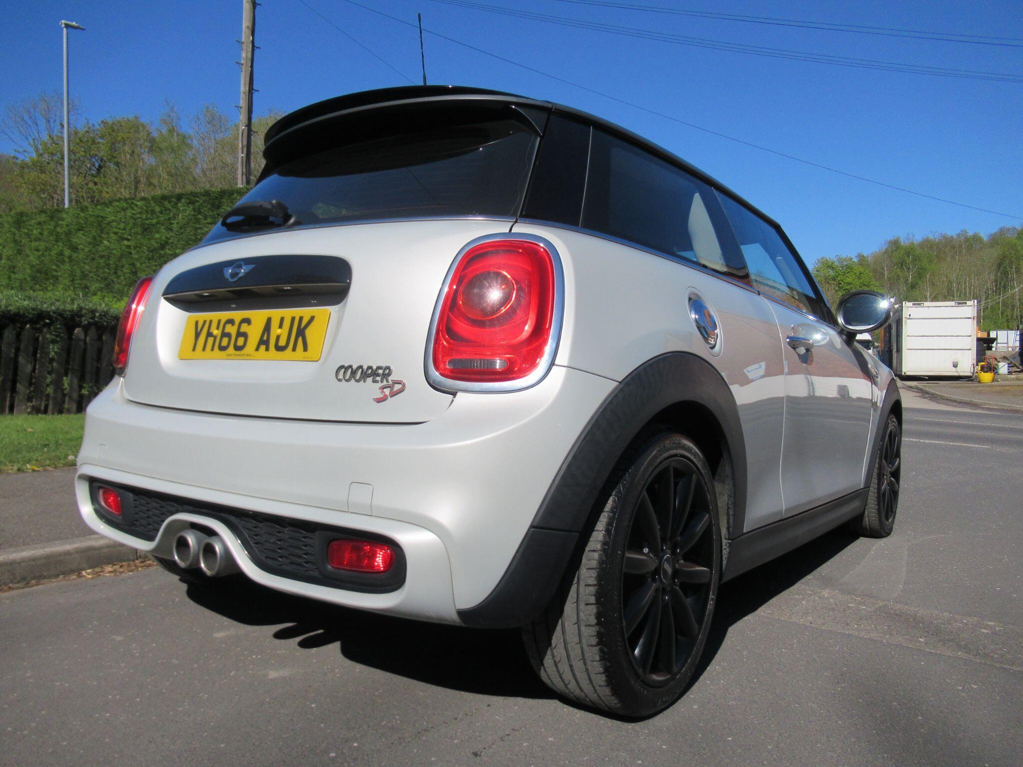 MINI Hatch - Image 3