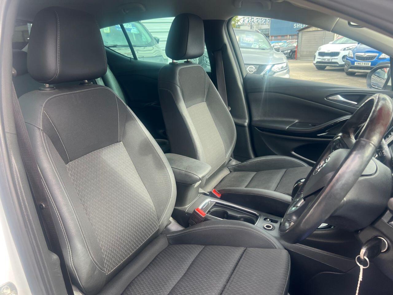 Vauxhall Astra - Image 15