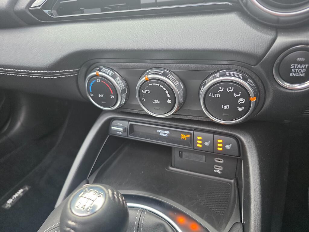 Mazda MX-5 RF - Image 24