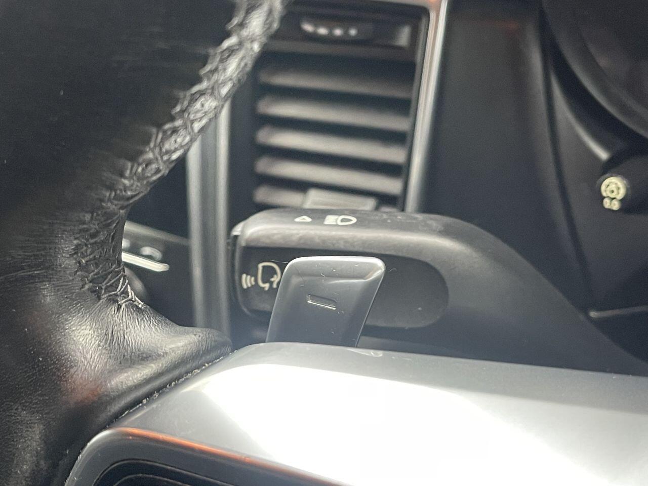 Porsche Macan - Image 32