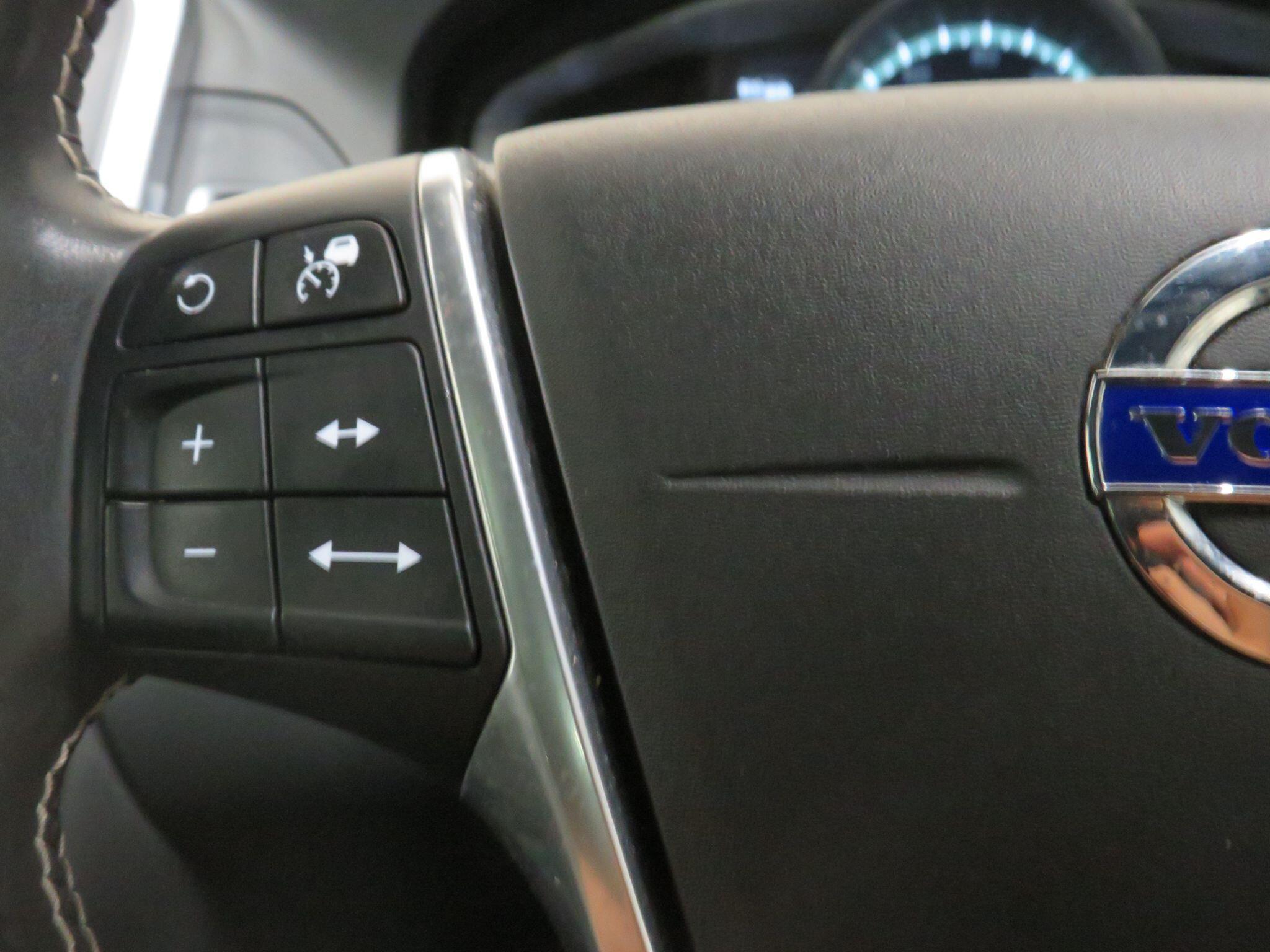 Volvo XC60 - Image 16