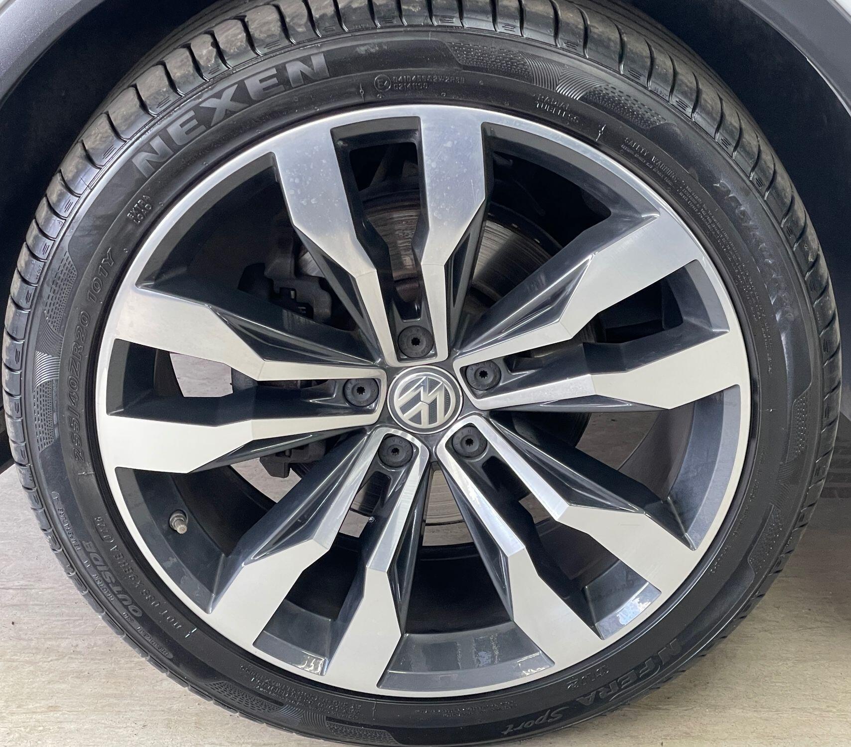 Volkswagen Tiguan - Image 16