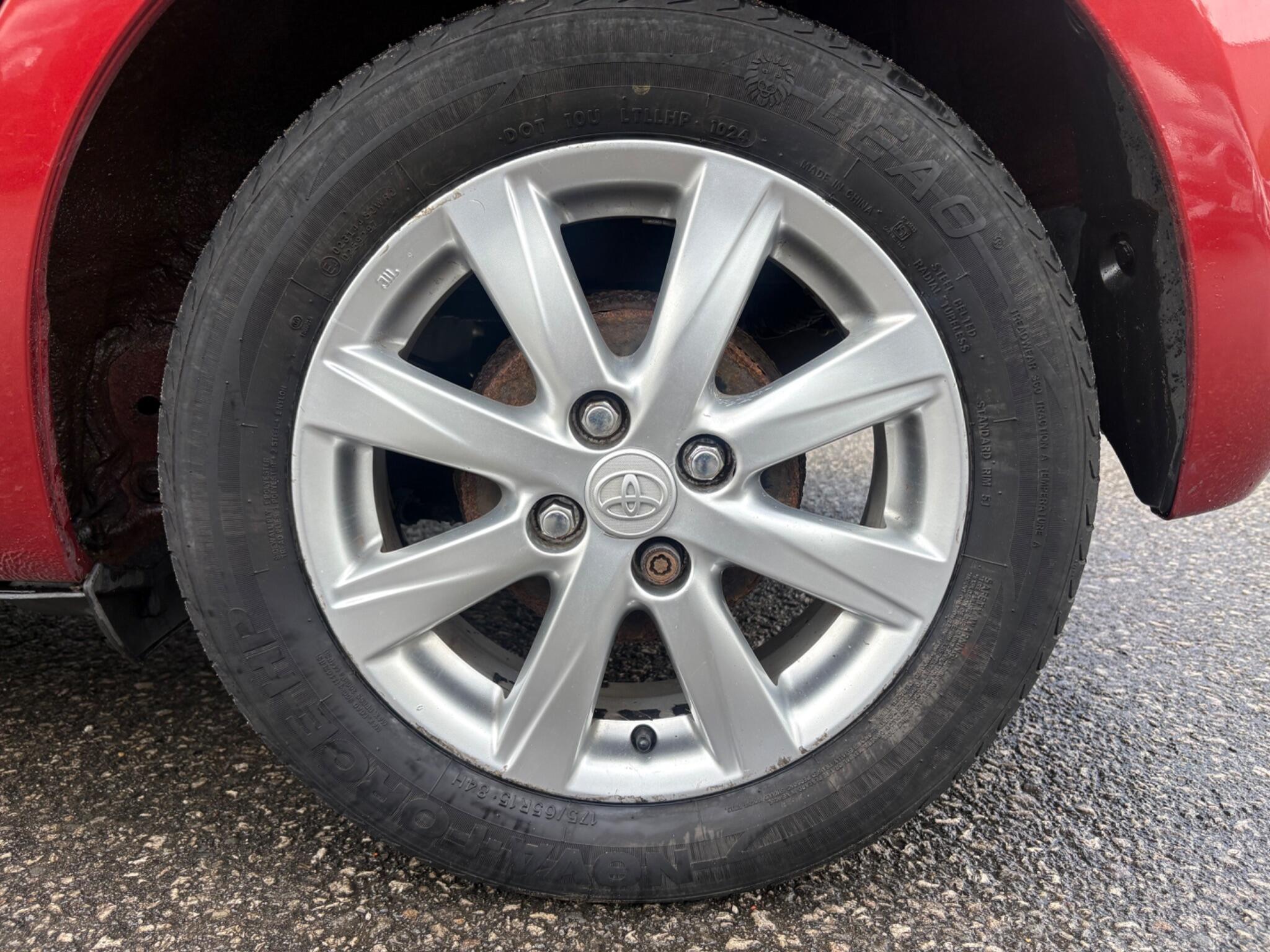Toyota Yaris - Image 12