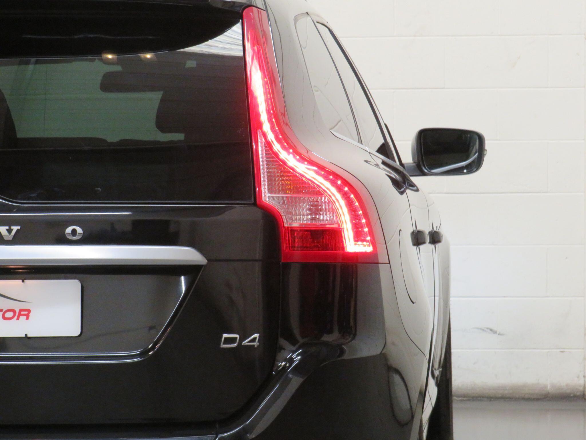 Volvo XC60 - Image 12