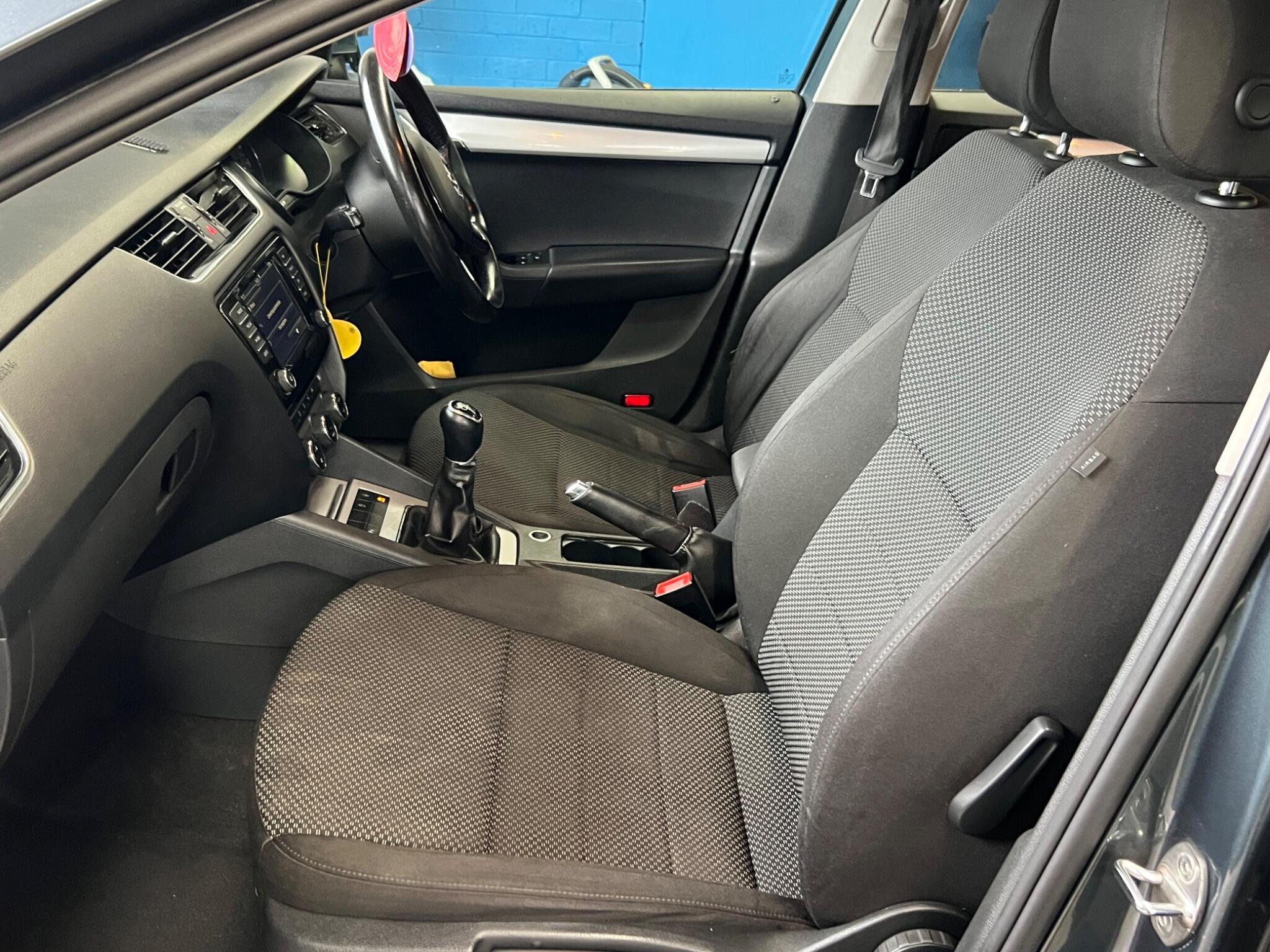 Skoda Octavia - Image 25