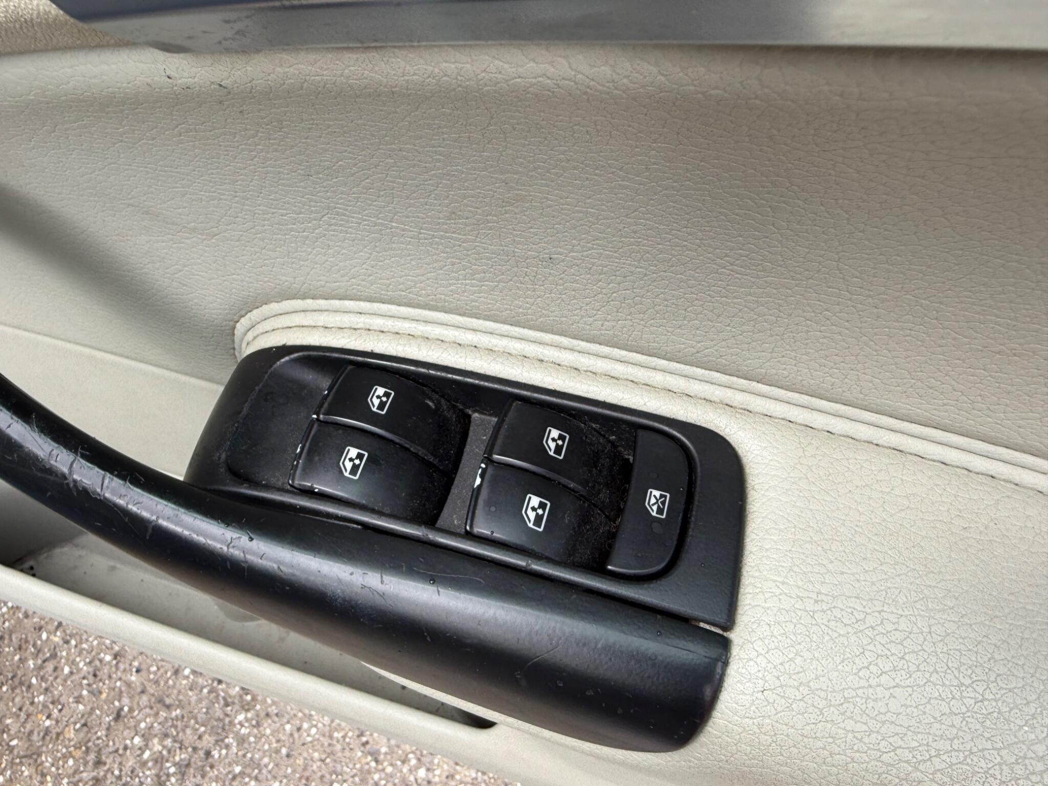 Saab 9-3 - Image 20