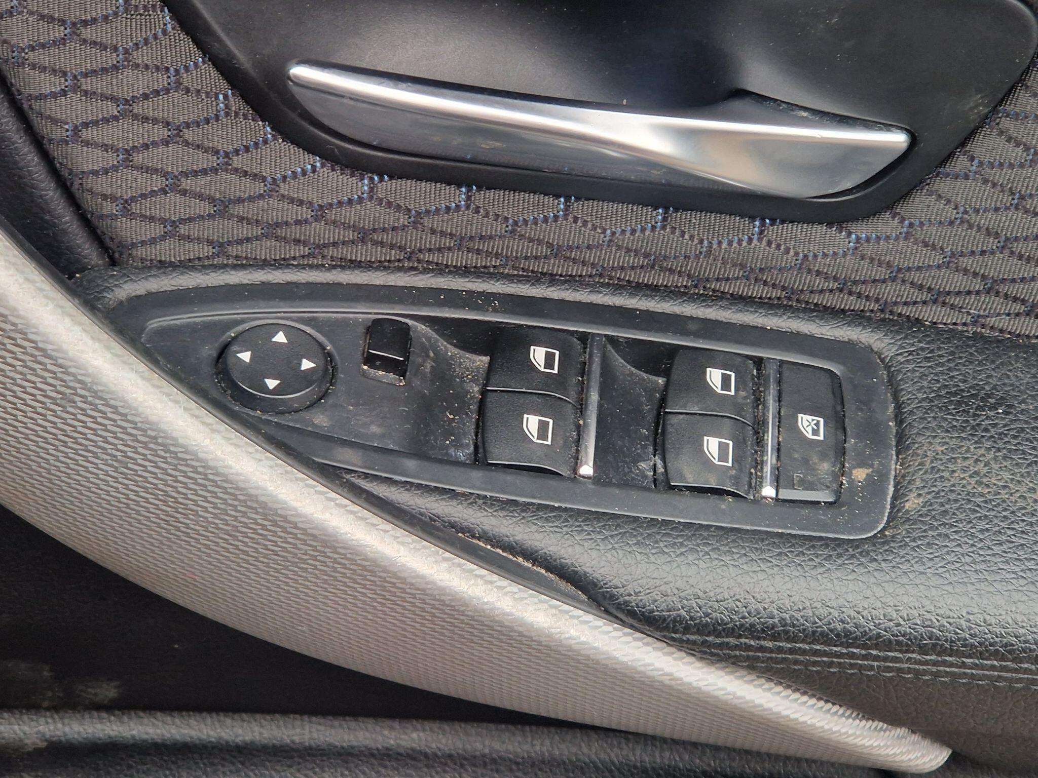 BMW 3 Series - Image 32