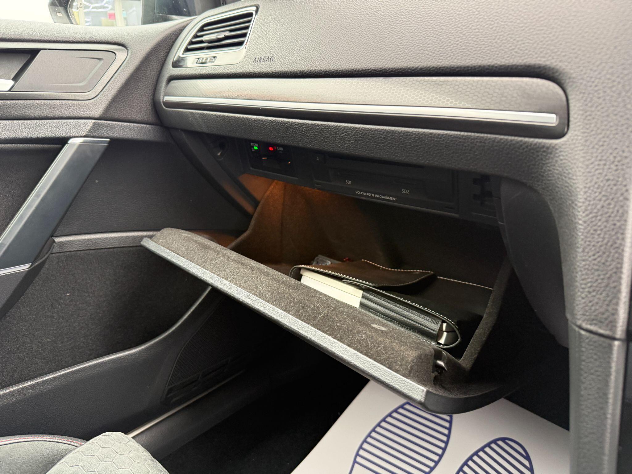 Volkswagen Golf - Image 71