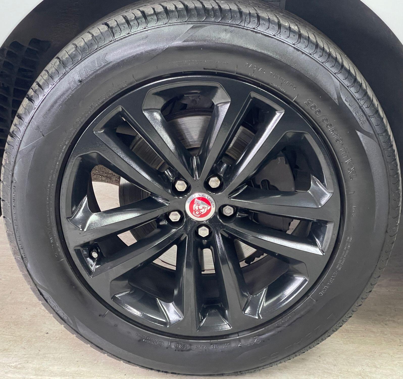 Jaguar F-Pace - Image 17