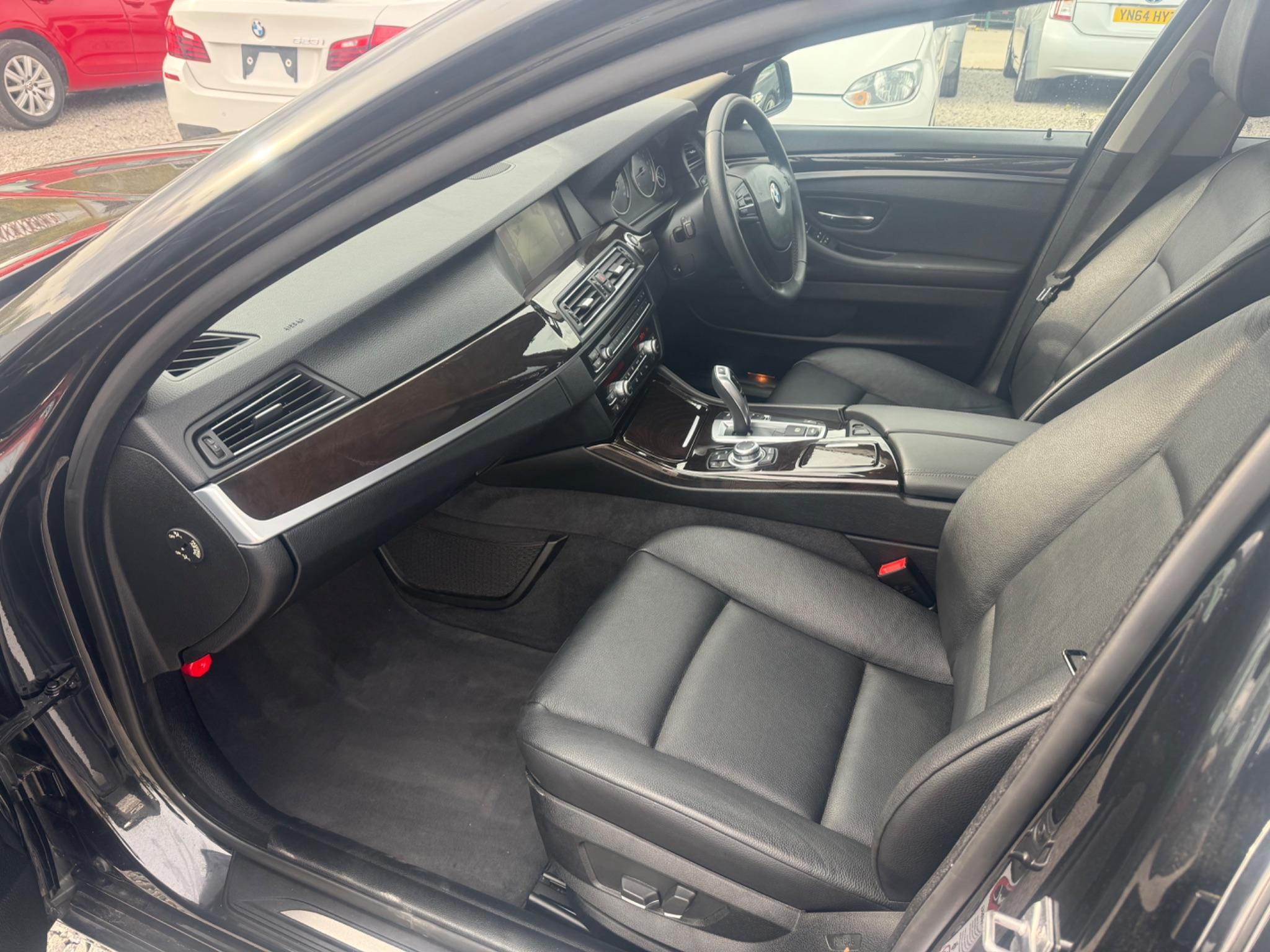 BMW 5 Series - Image 9