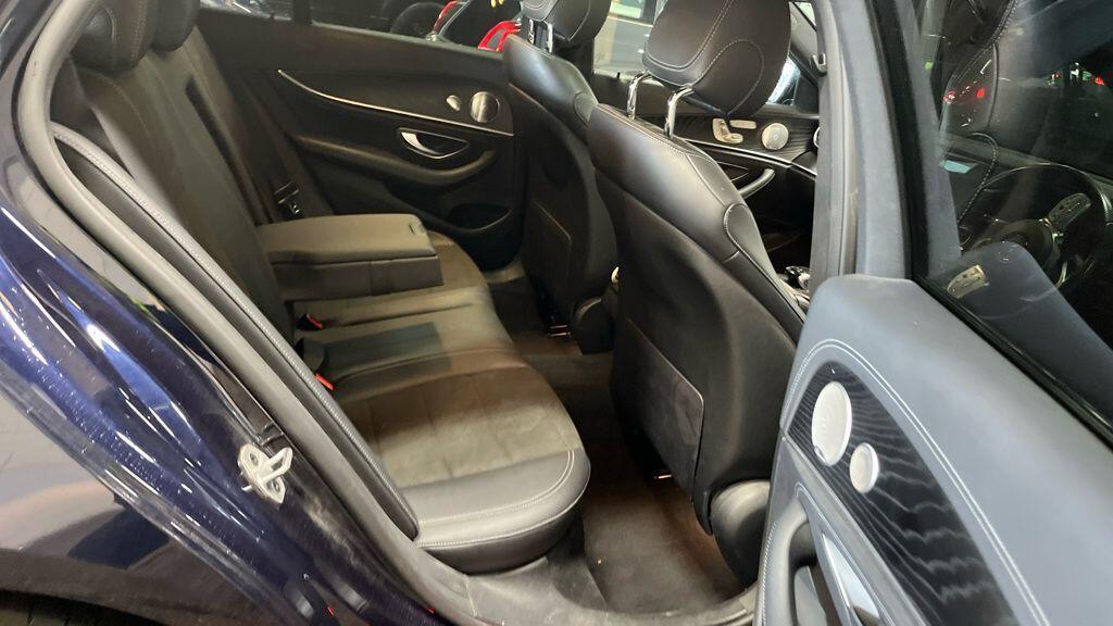 Mercedes-benz E-CLASS - Image 9