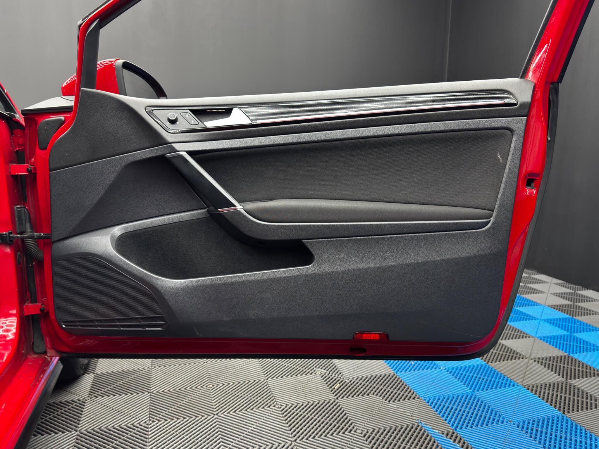 Volkswagen Golf - Image 39