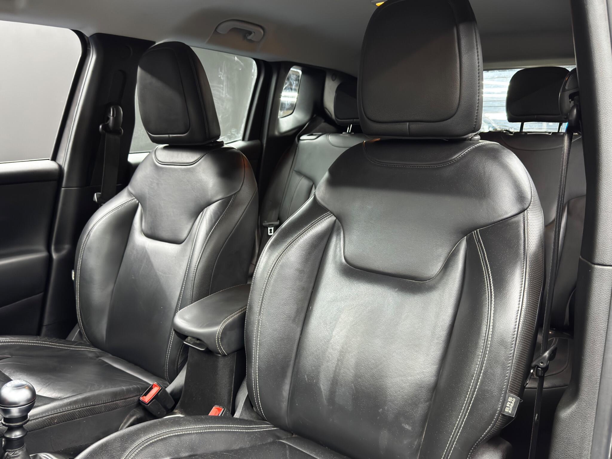 Jeep Renegade - Image 14
