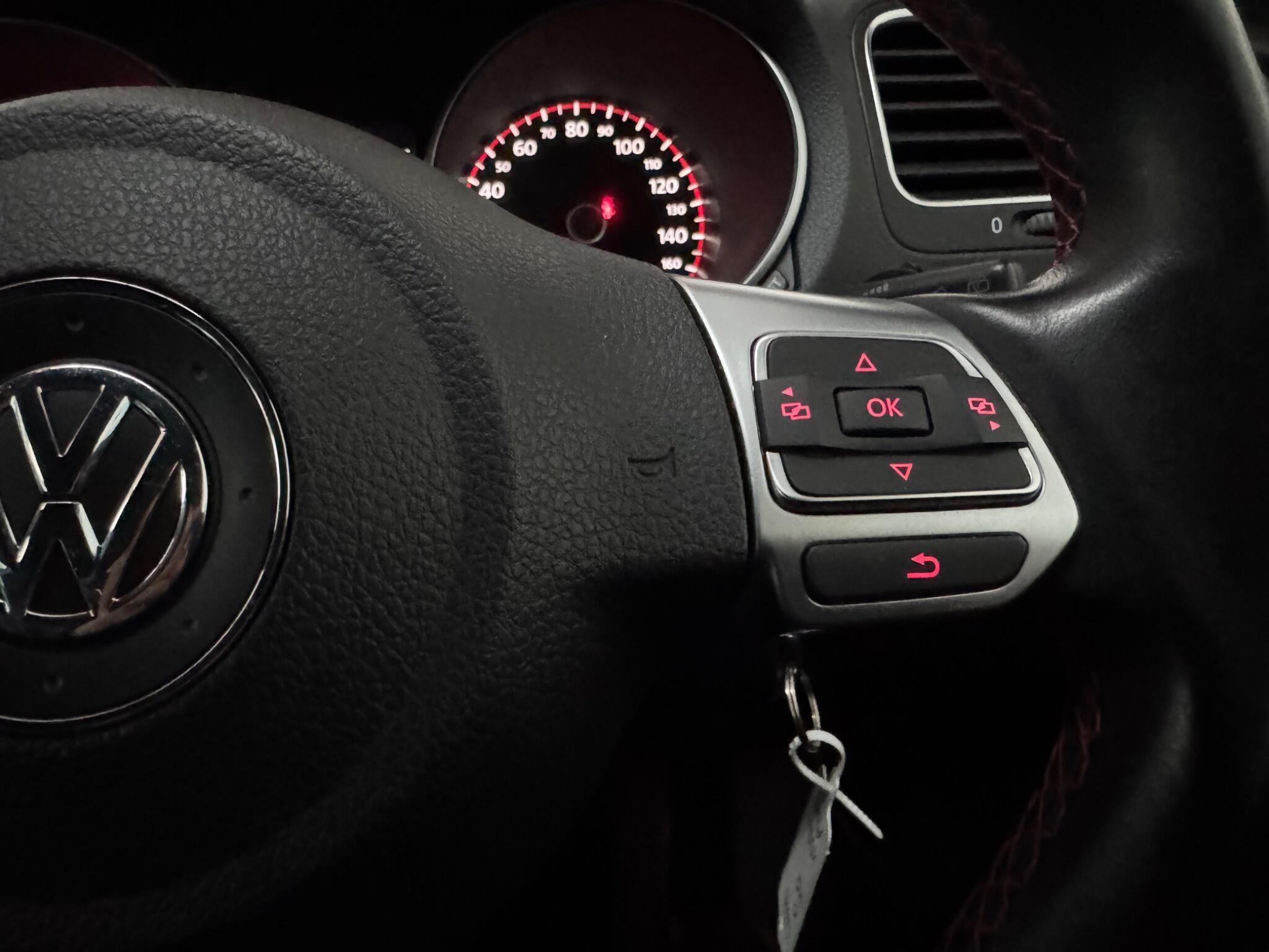 Volkswagen Golf - Image 16
