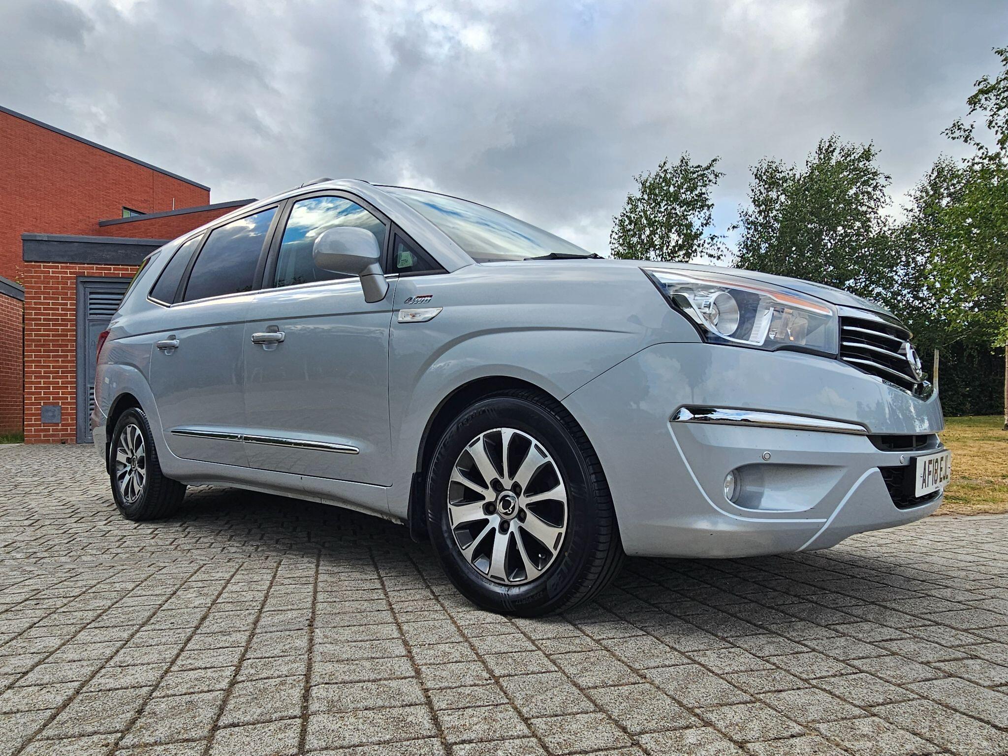 Ssangyong Turismo - Image 4
