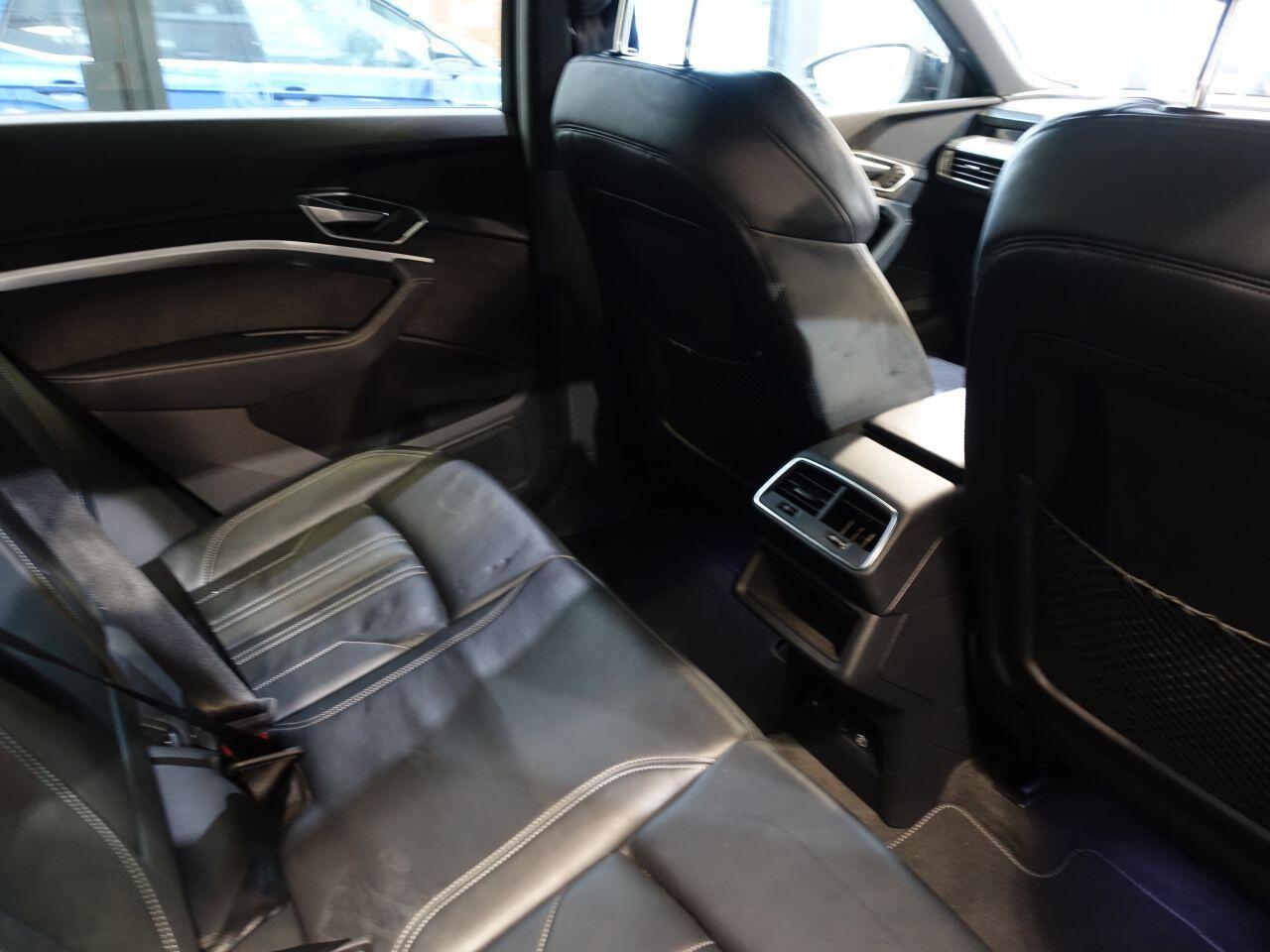 Audi E-Tron - Image 20