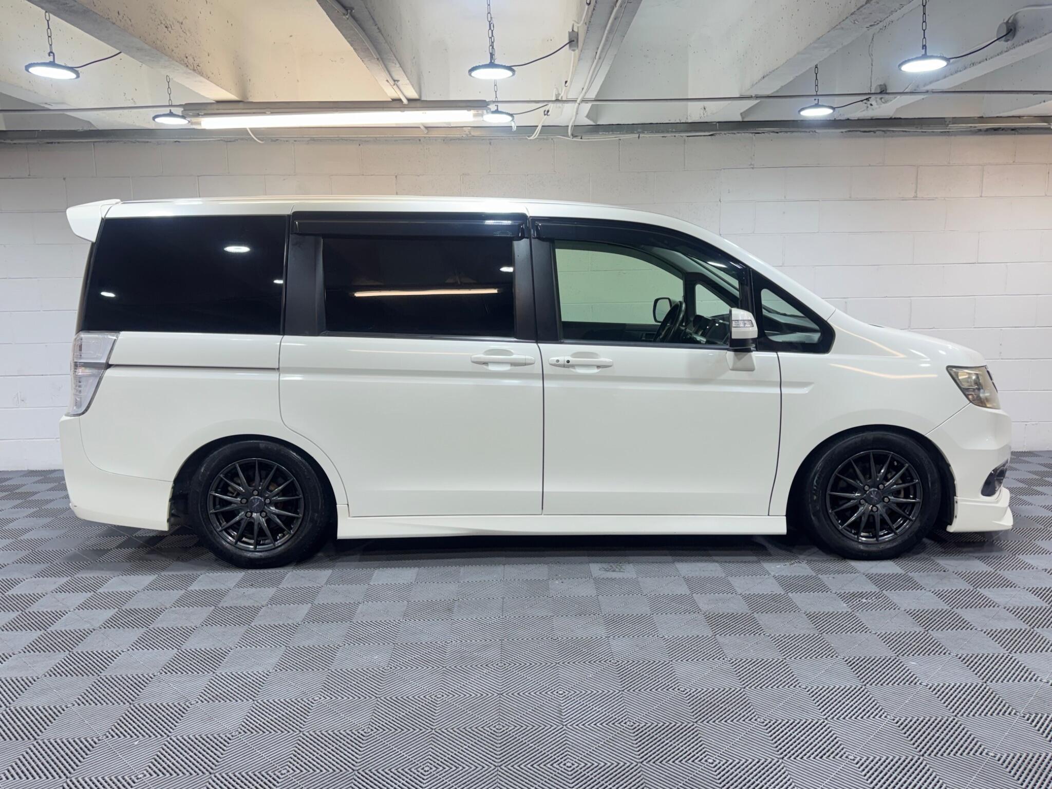Honda Stepwagon - Image 5