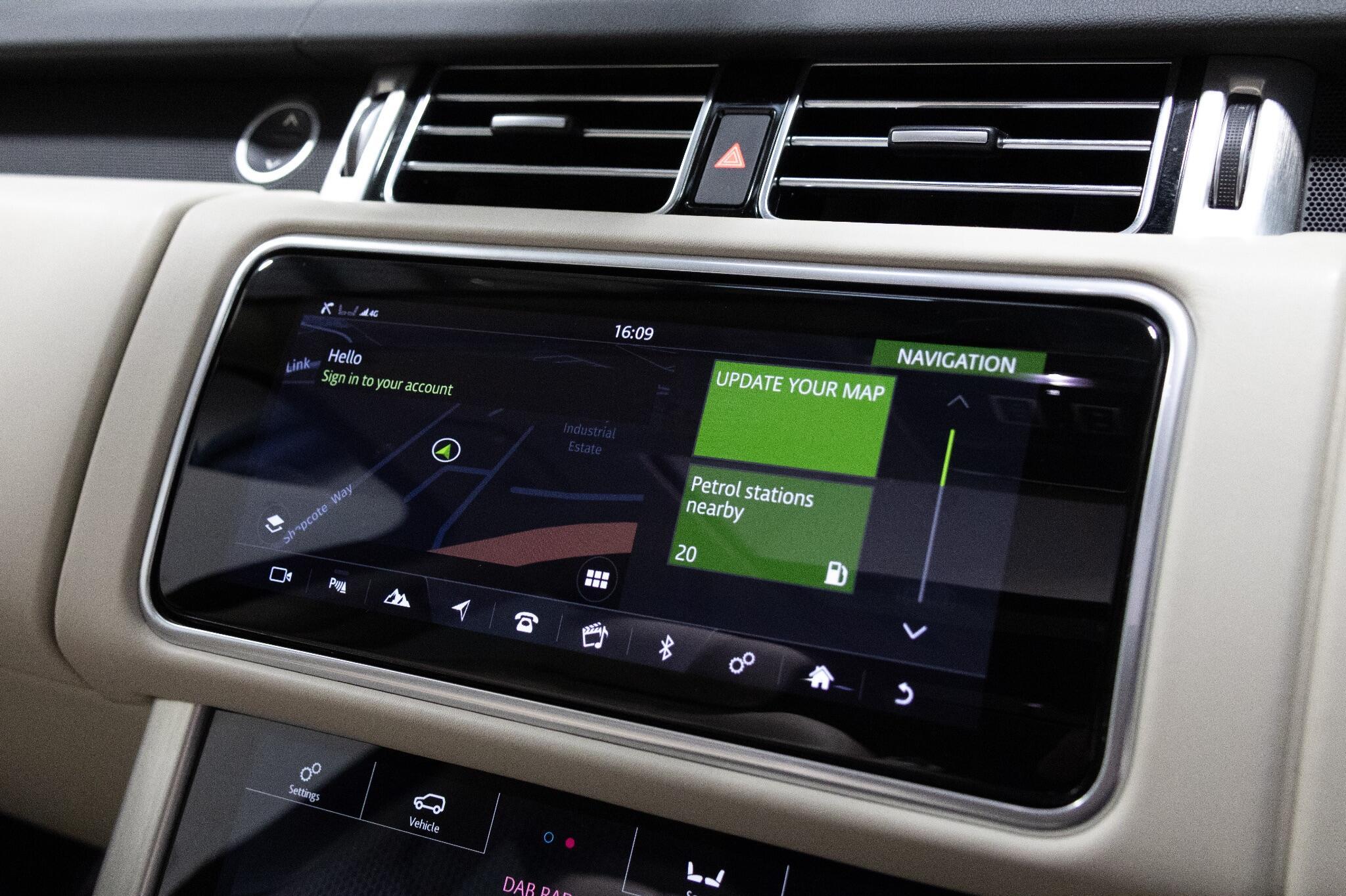 Land Rover Range Rover - Image 17