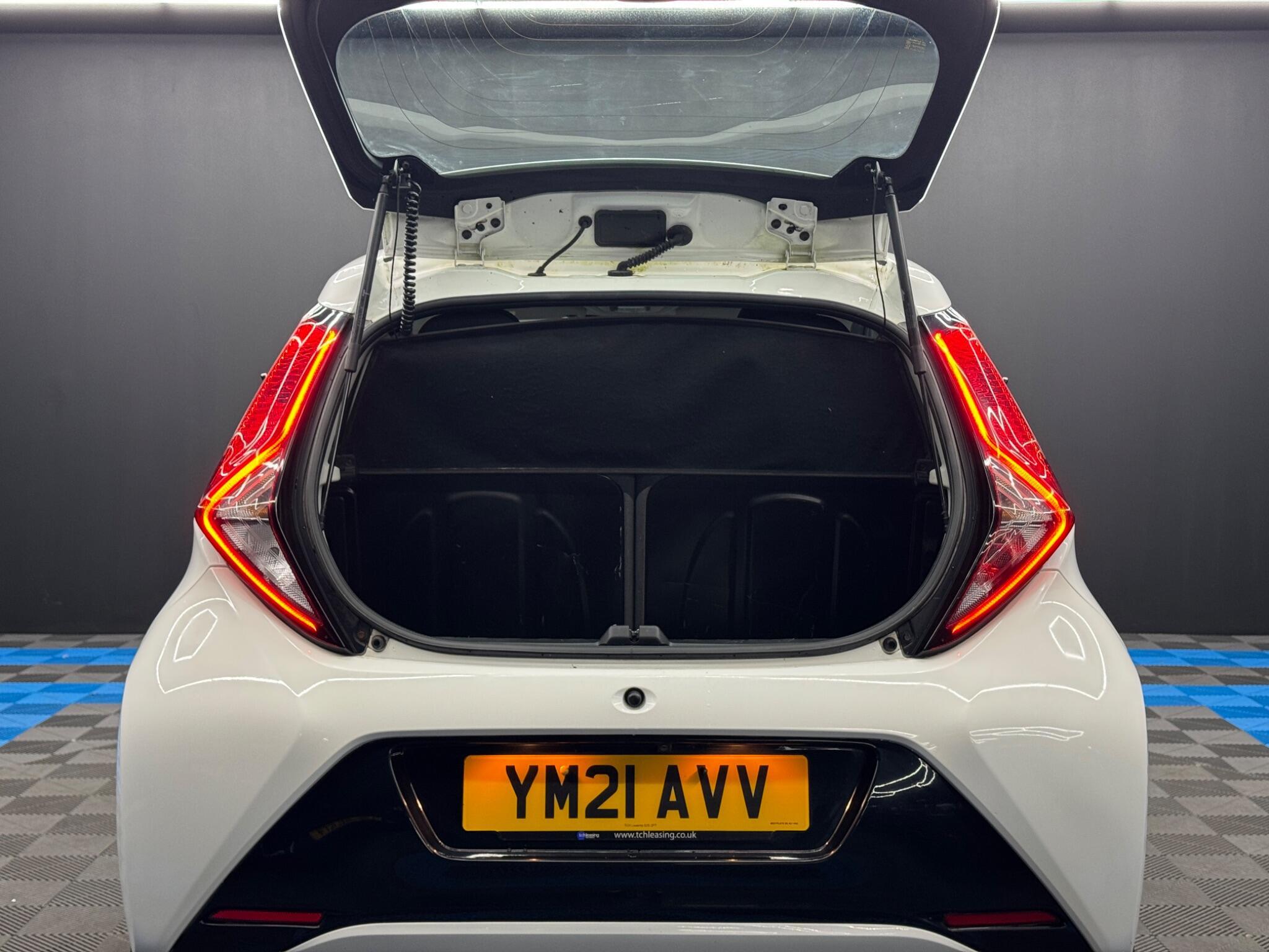 Toyota Aygo - Image 35