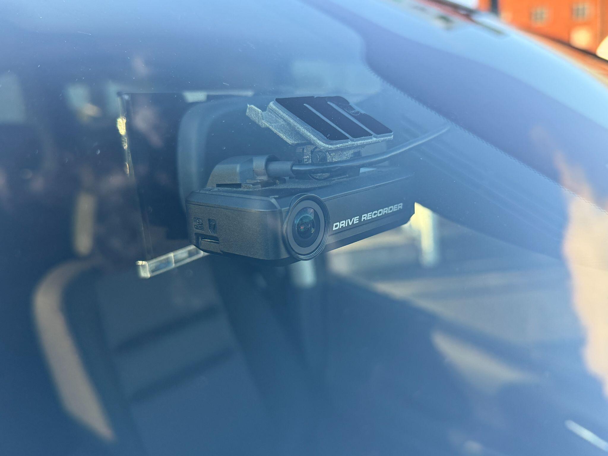 Nissan Serena - Image 14