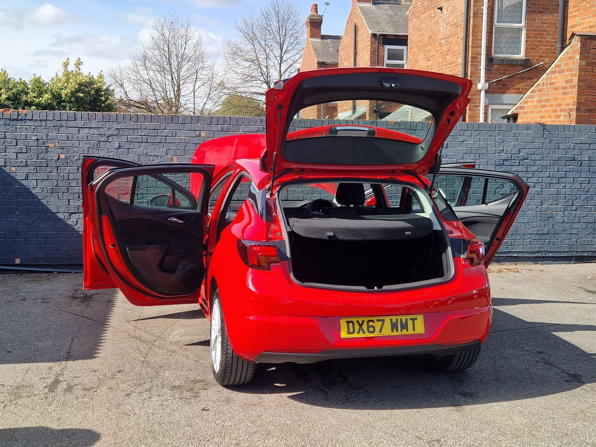 Vauxhall Astra - Image 19