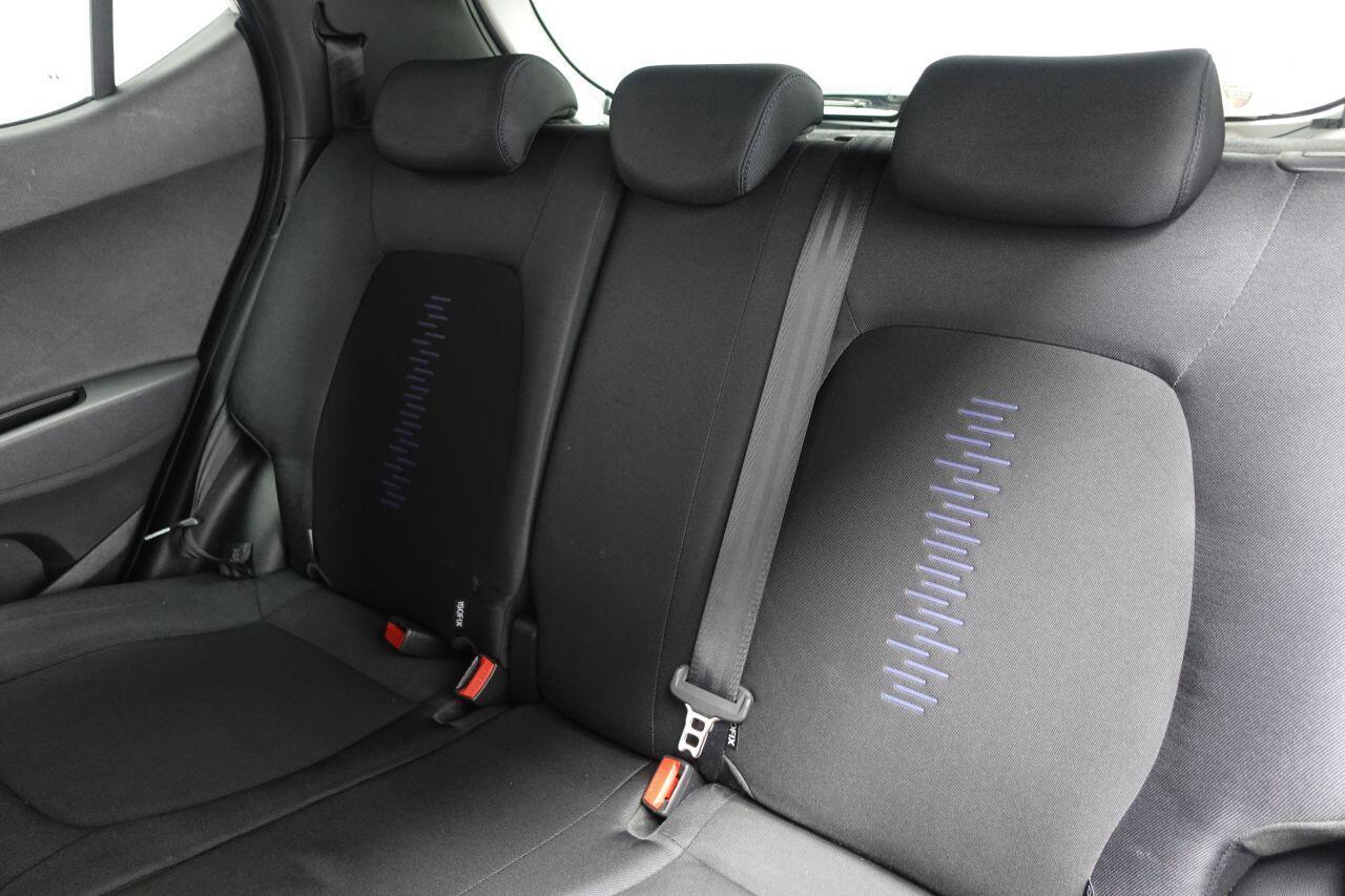 Hyundai i10 - Image 12