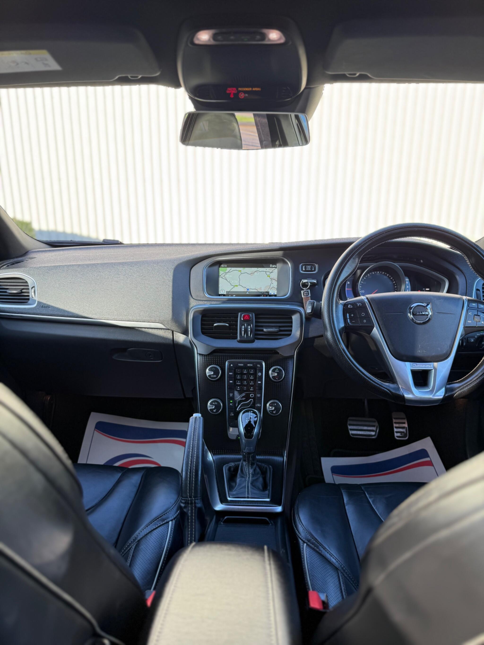 Volvo V40 - Image 31